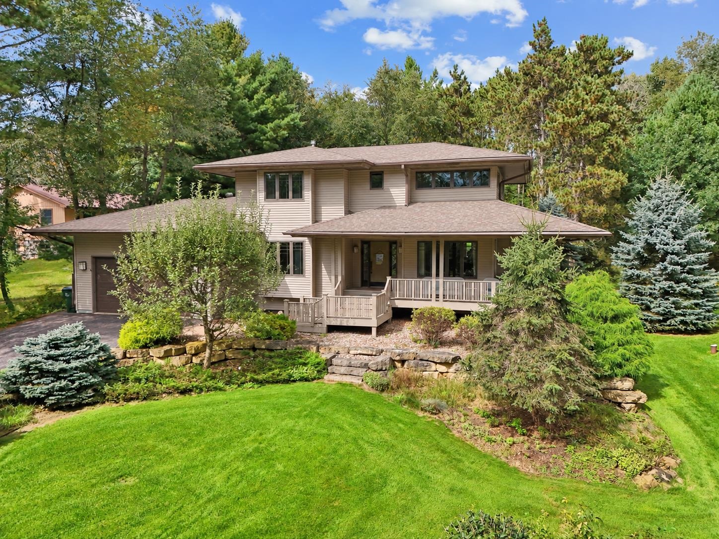 S2925 Fairway Drive — photo