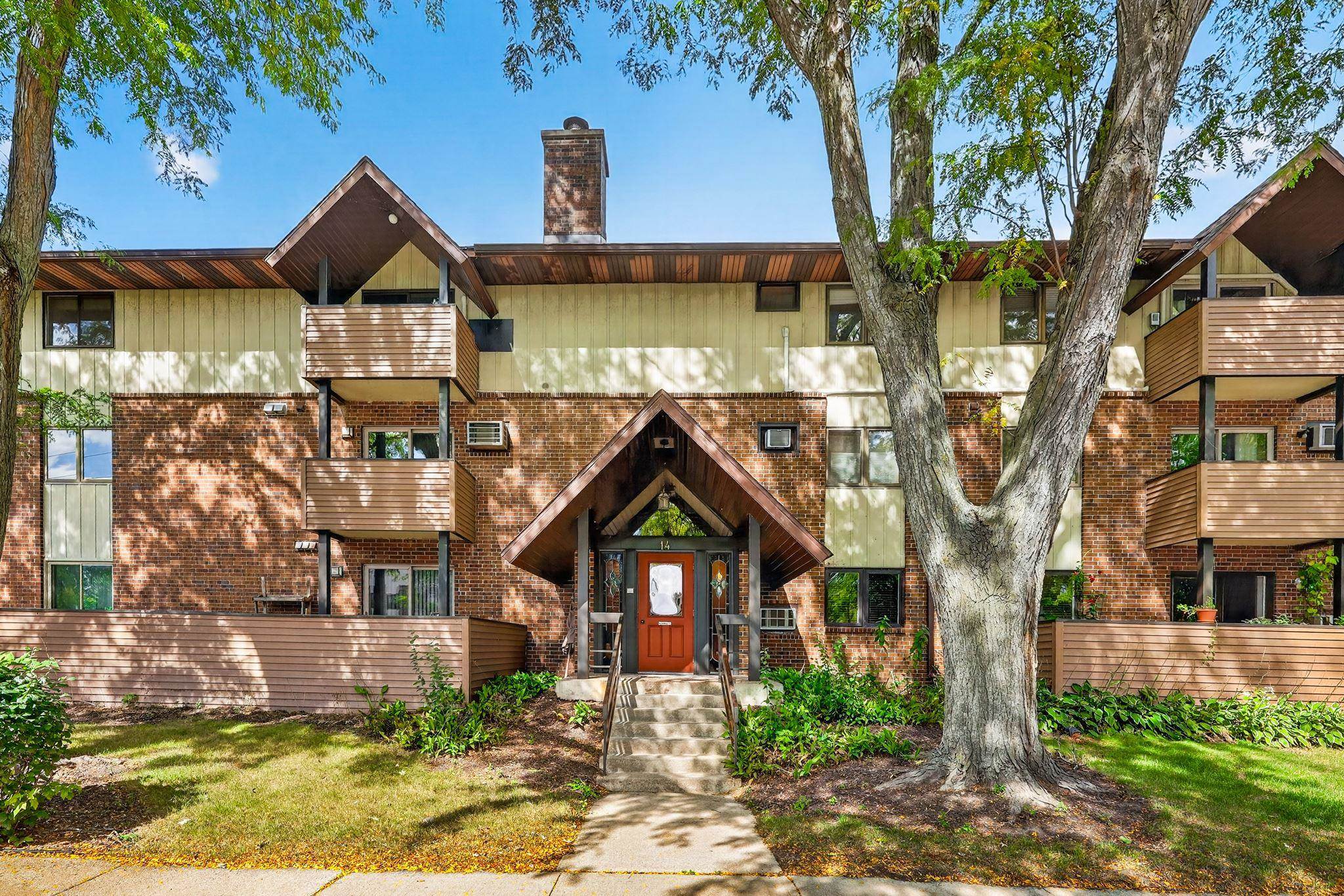 14 Maple Wood Lane — photo