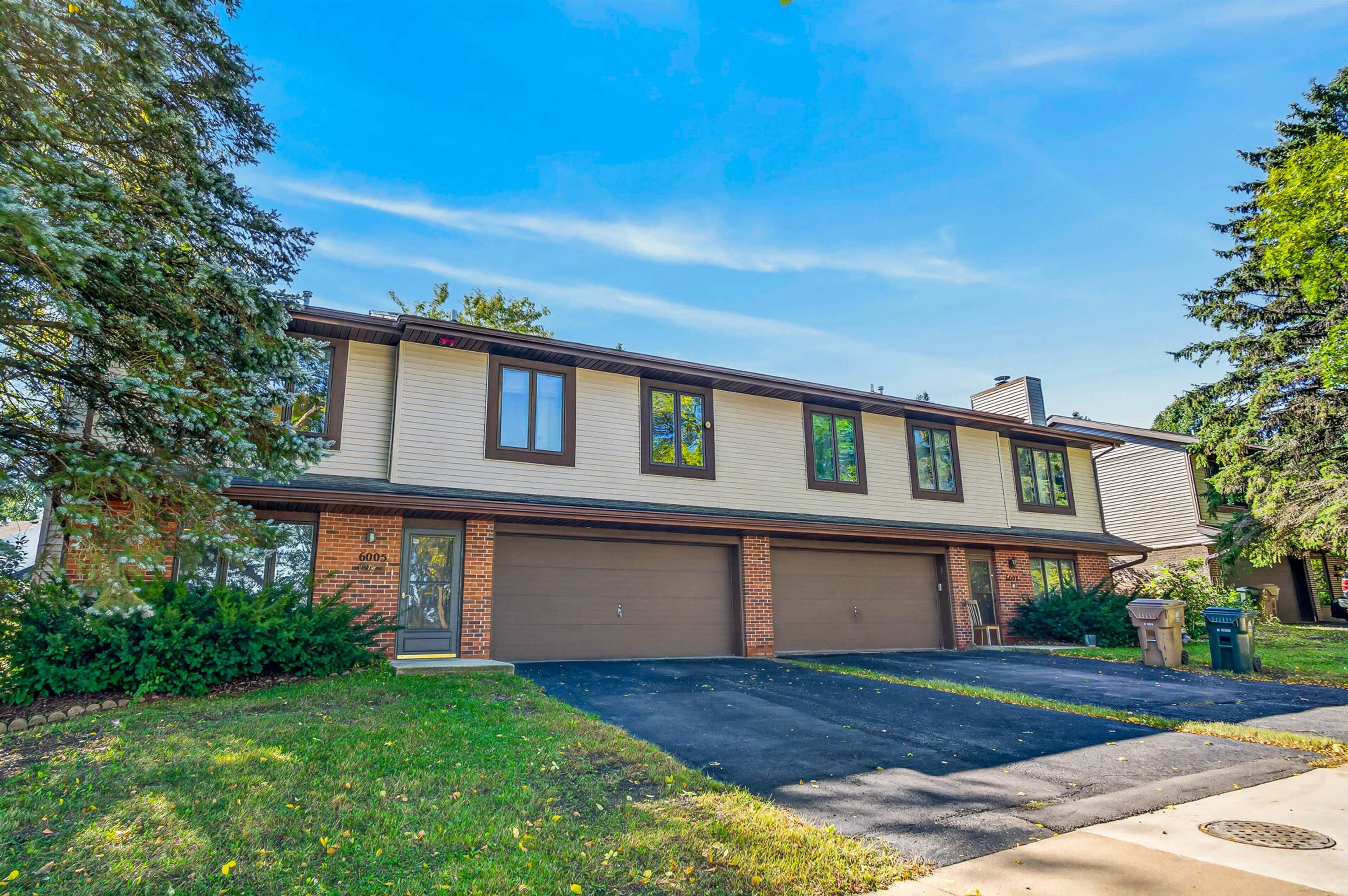 6005 Williamsburg Way — photo