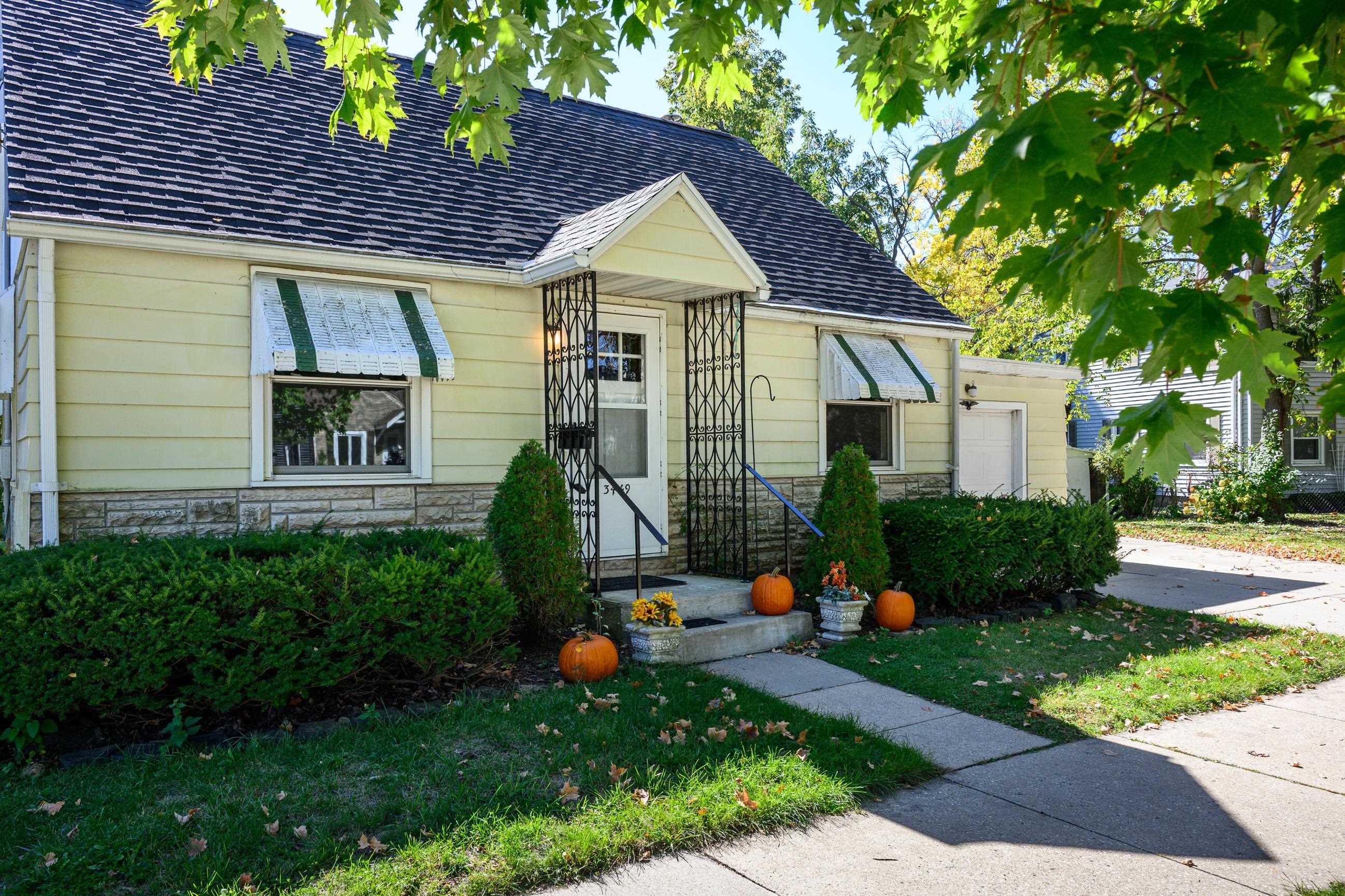 3449 Richard Street — photo