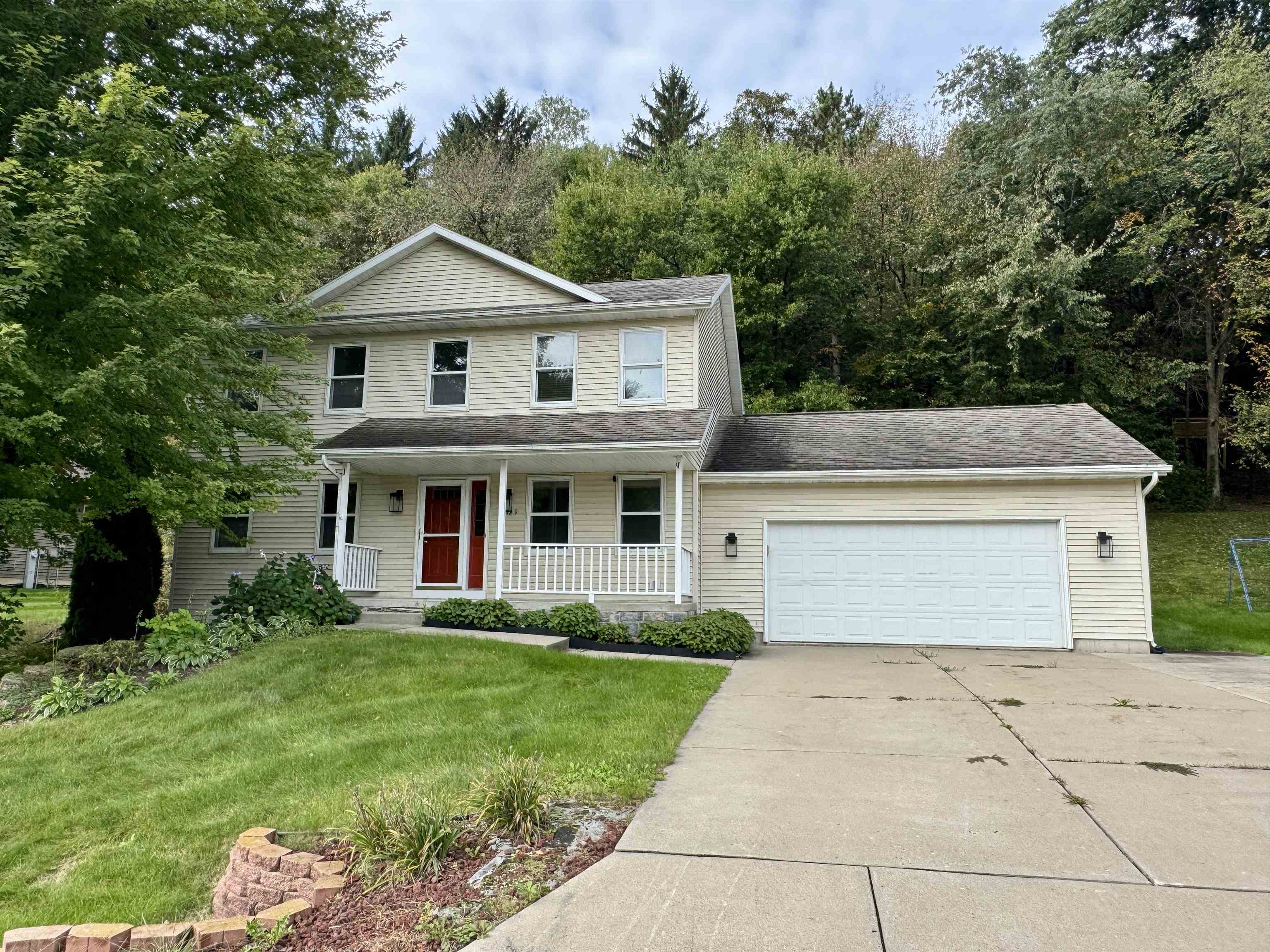 1129 Gils Way — photo