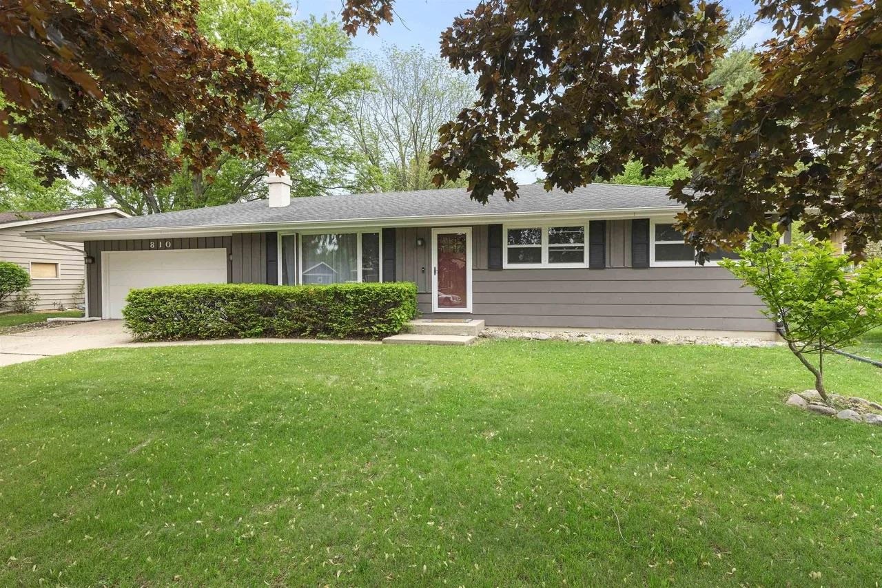 810 Suffolk Drive — photo