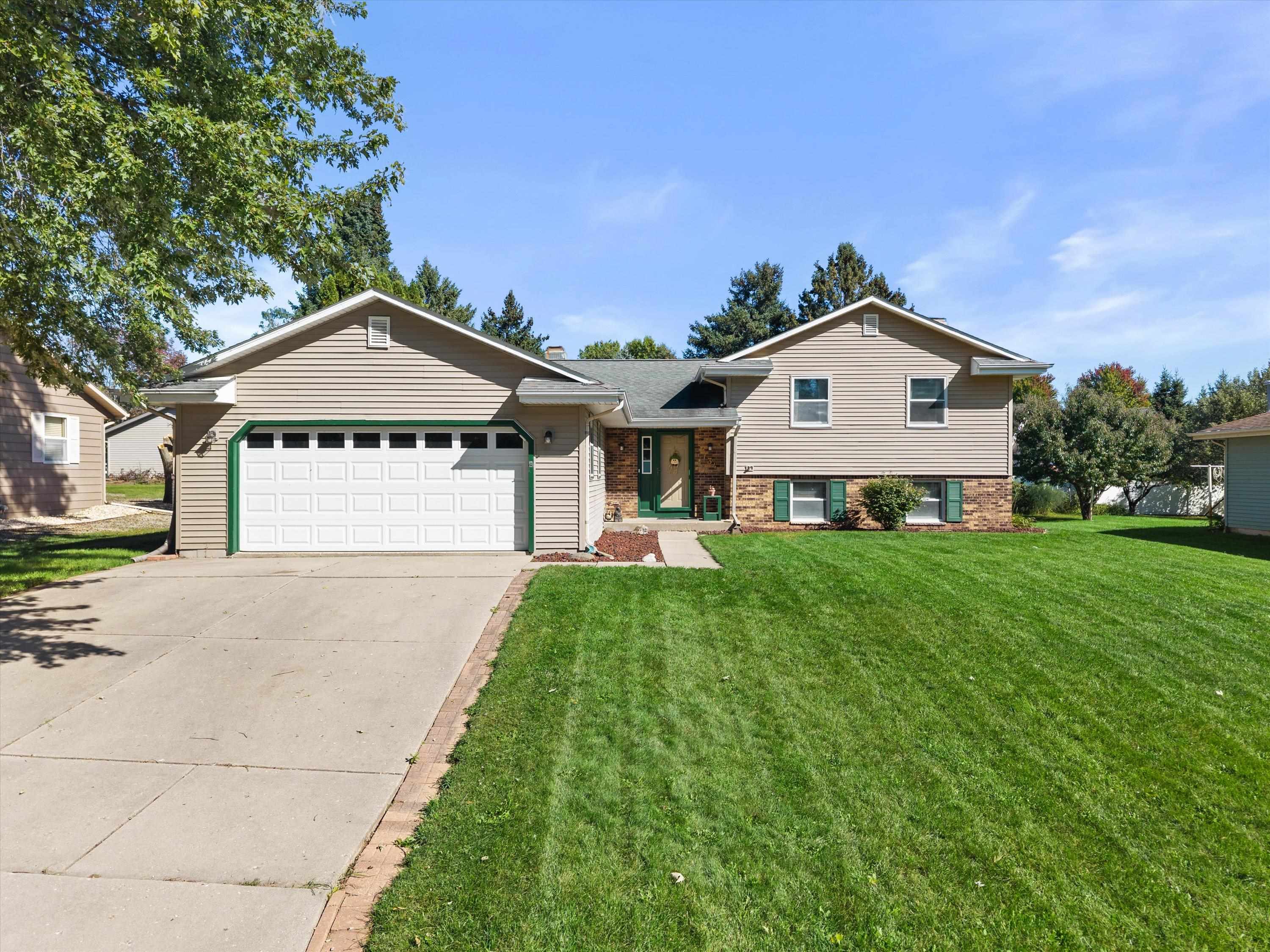 734 Lyndhurst Drive — photo