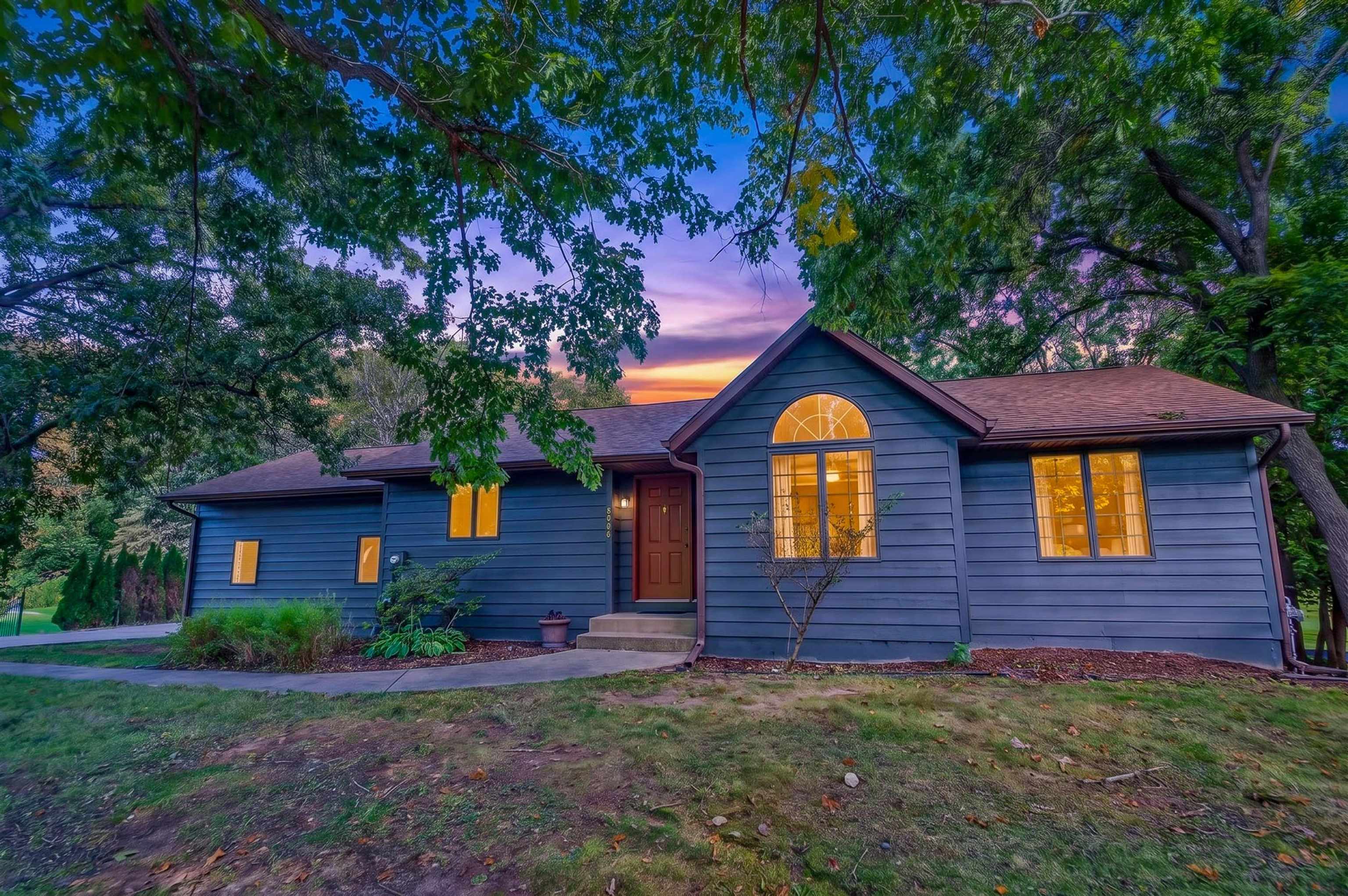 8062 Burr Oak Trail — photo