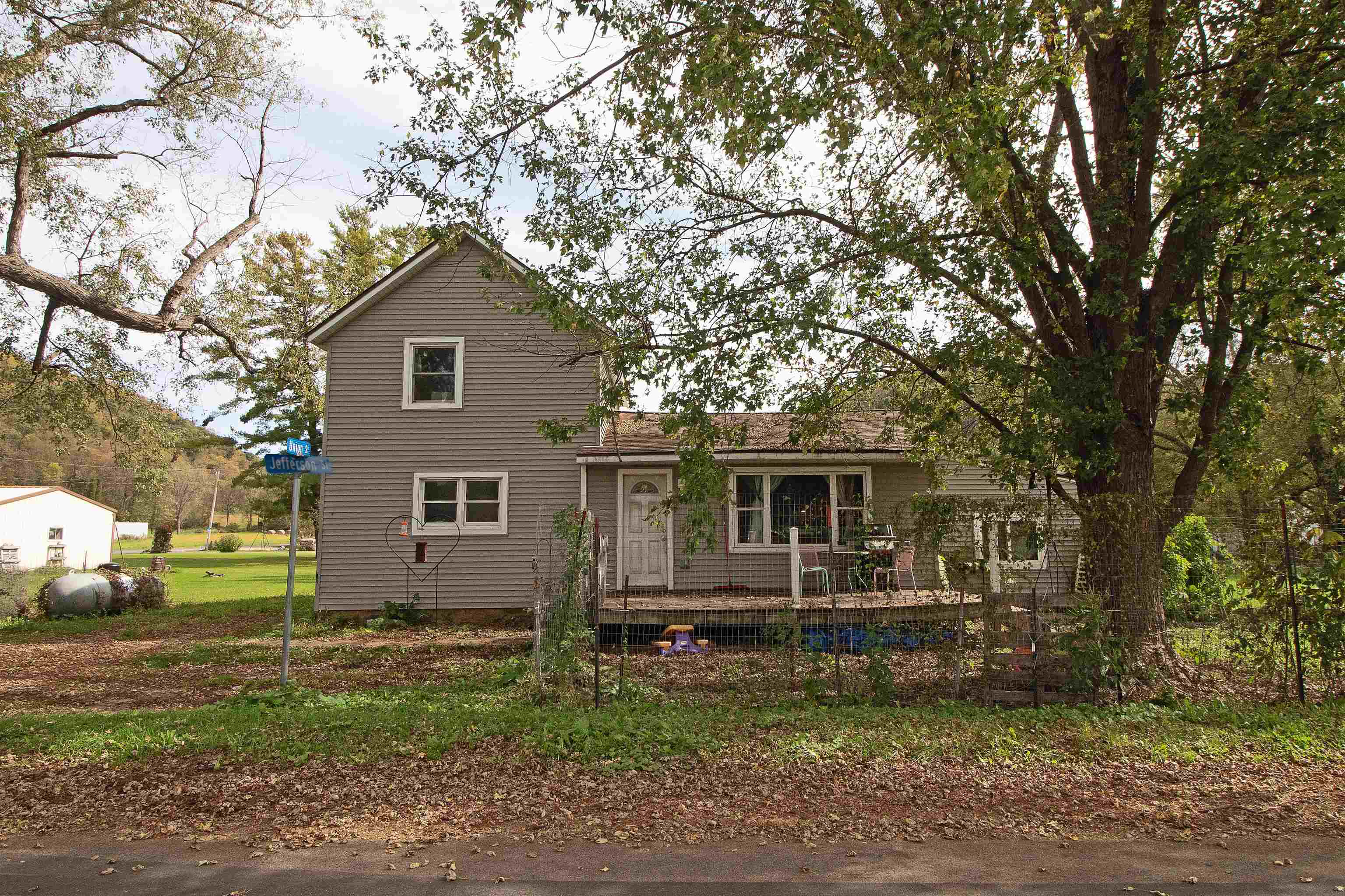 25303 Jefferson Street — photo