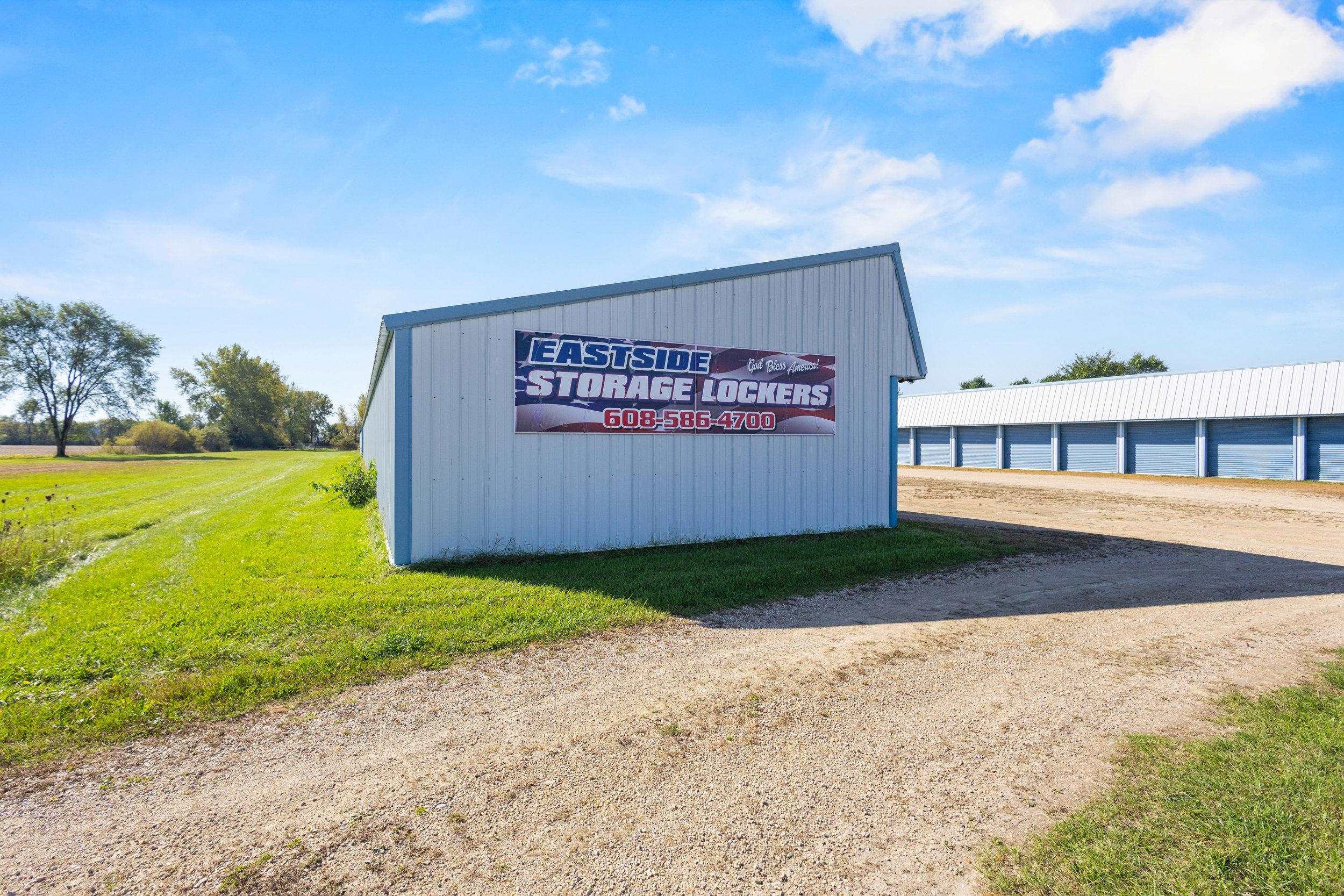 1350 E Ormsby Street, Oxford, WI 53952 — photo 2