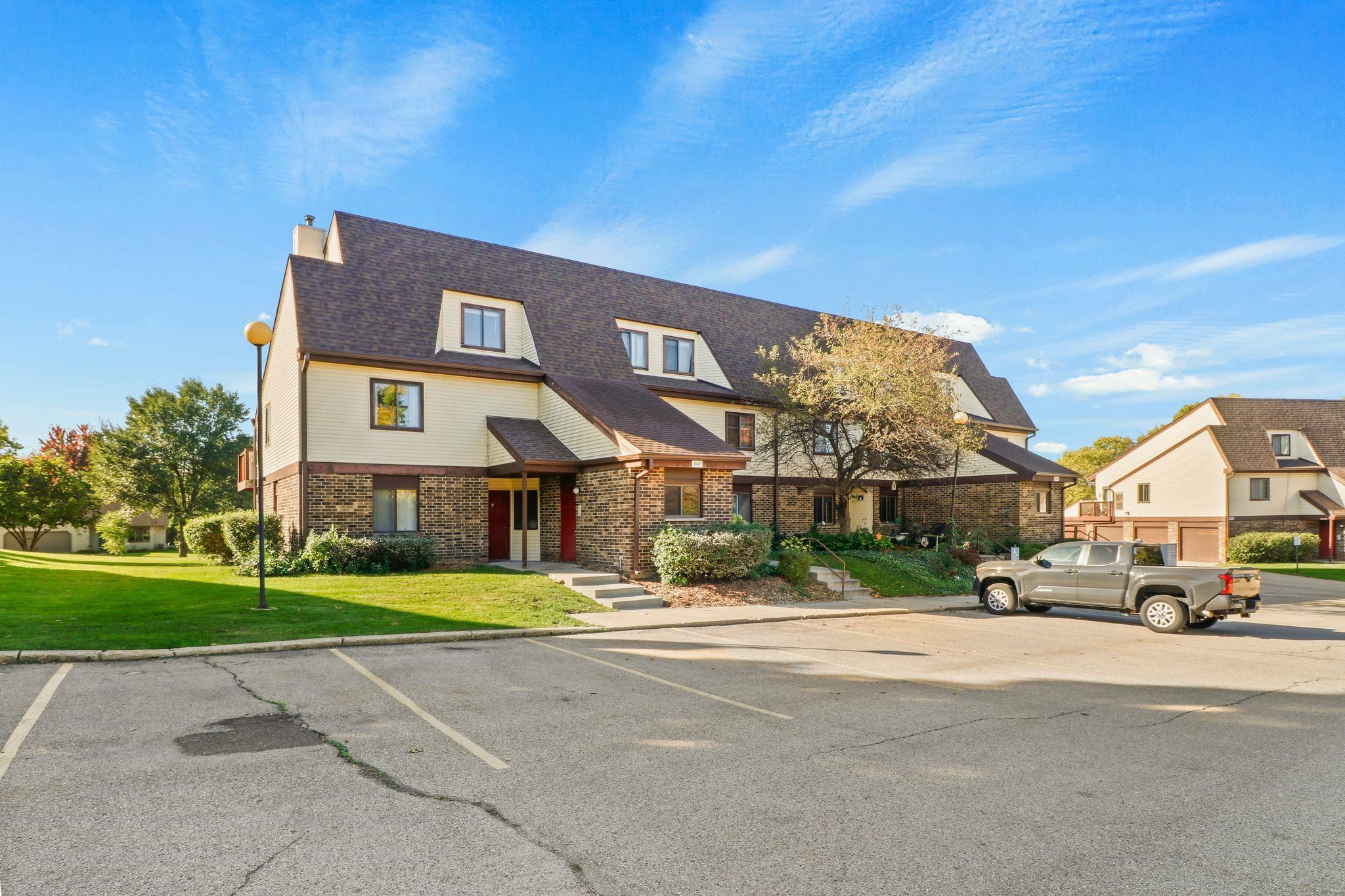1027 Sunnyvale Lane — photo