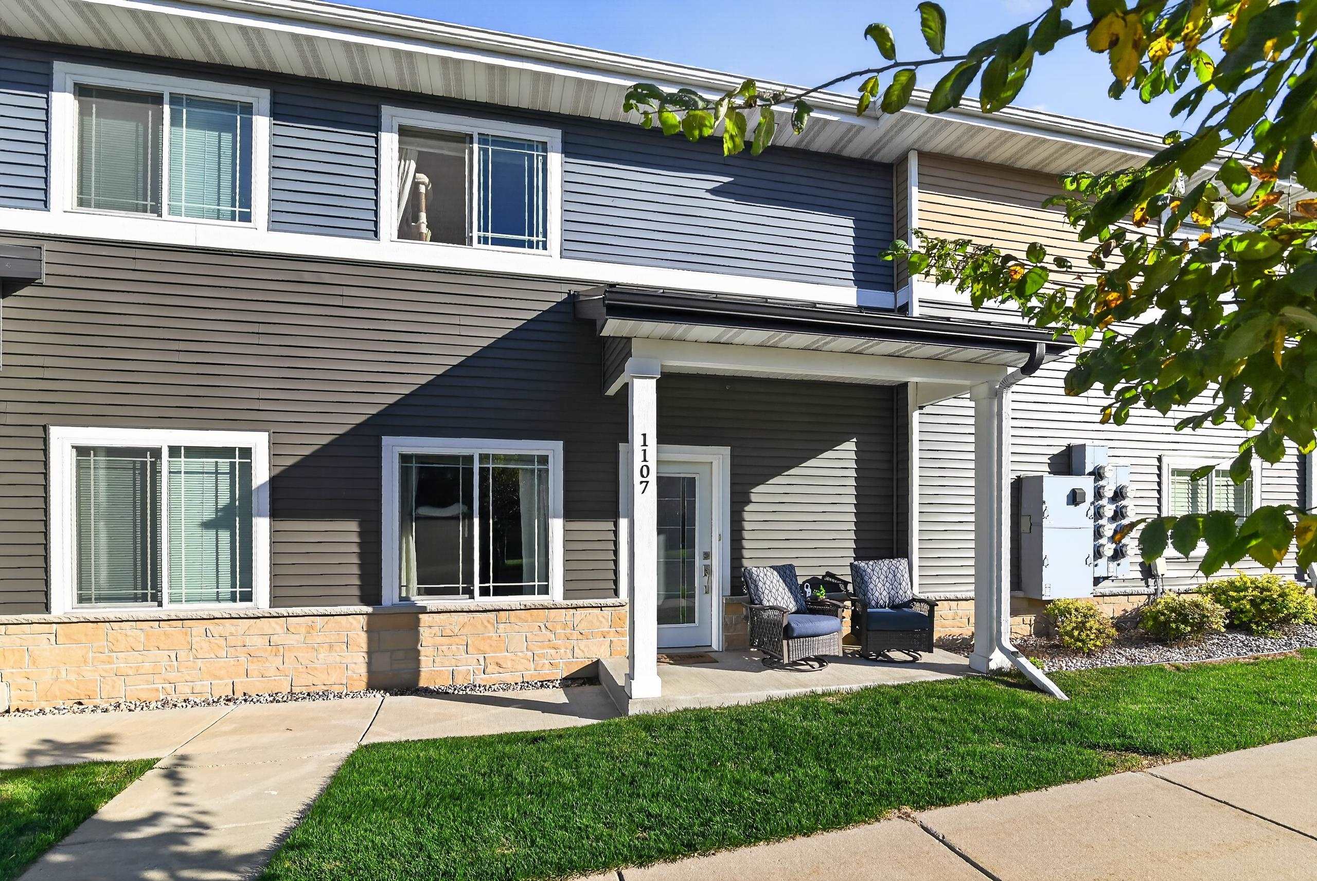 1325 Bunker Hill Drive — photo