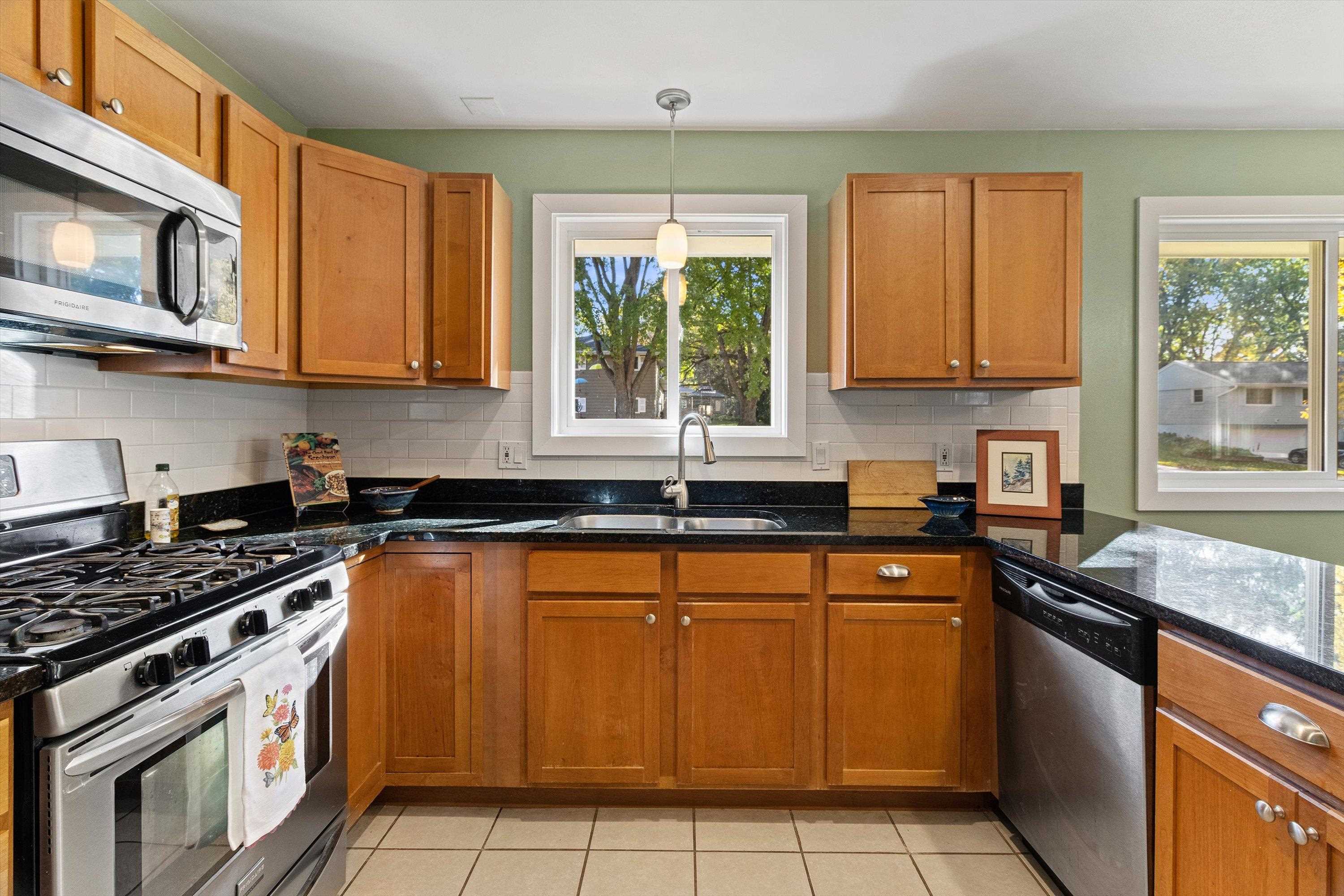4946 Goldfinch Drive — photo
