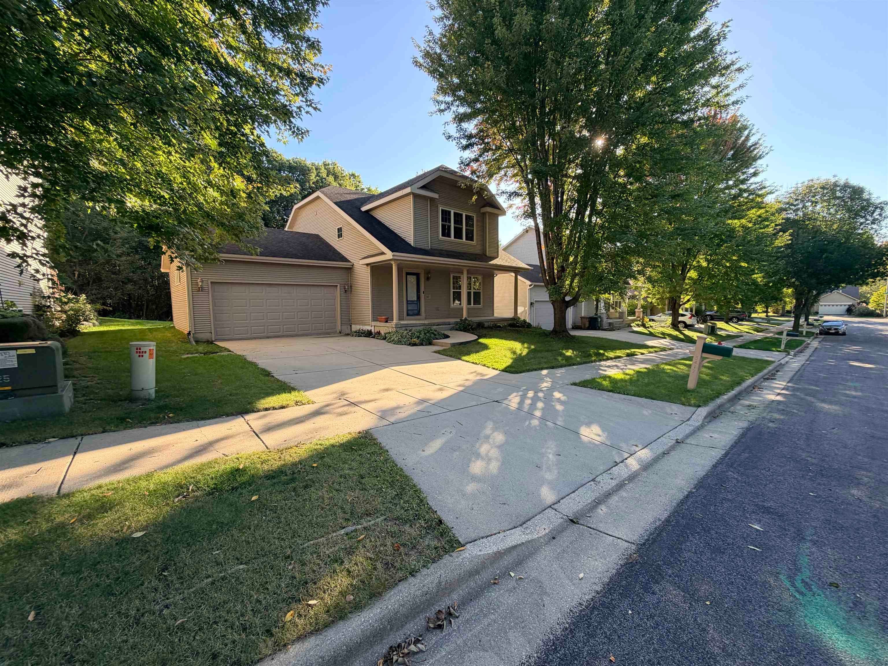 5417 Day Tripper Drive — photo