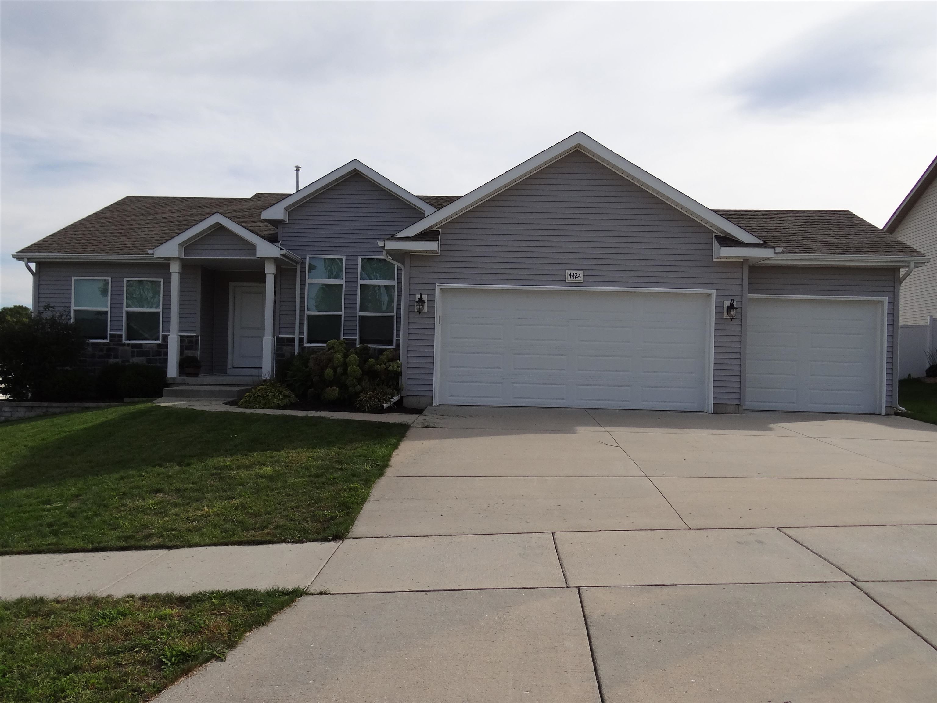 4424 Dublin Drive — photo