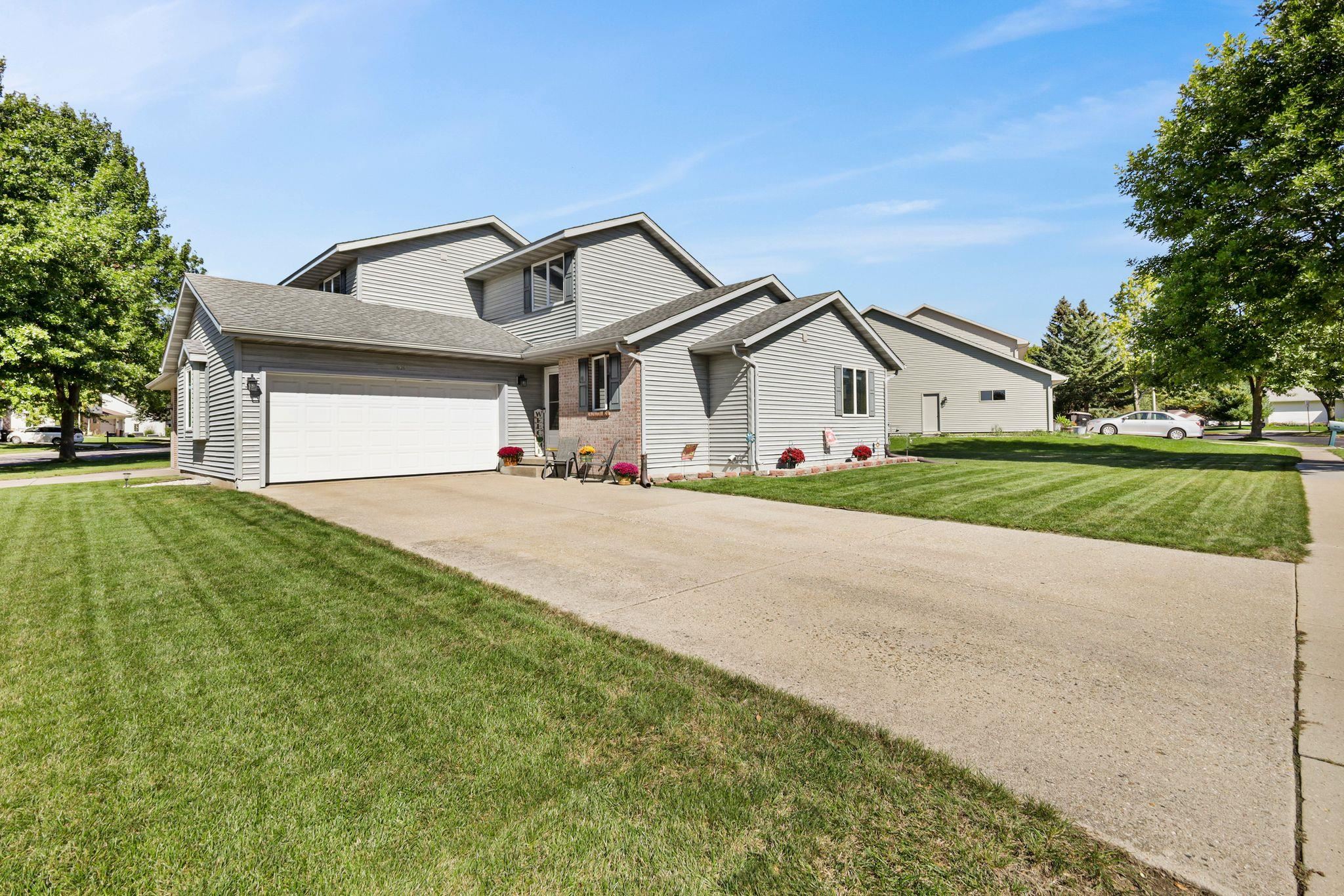 636 Constitution Lane — photo