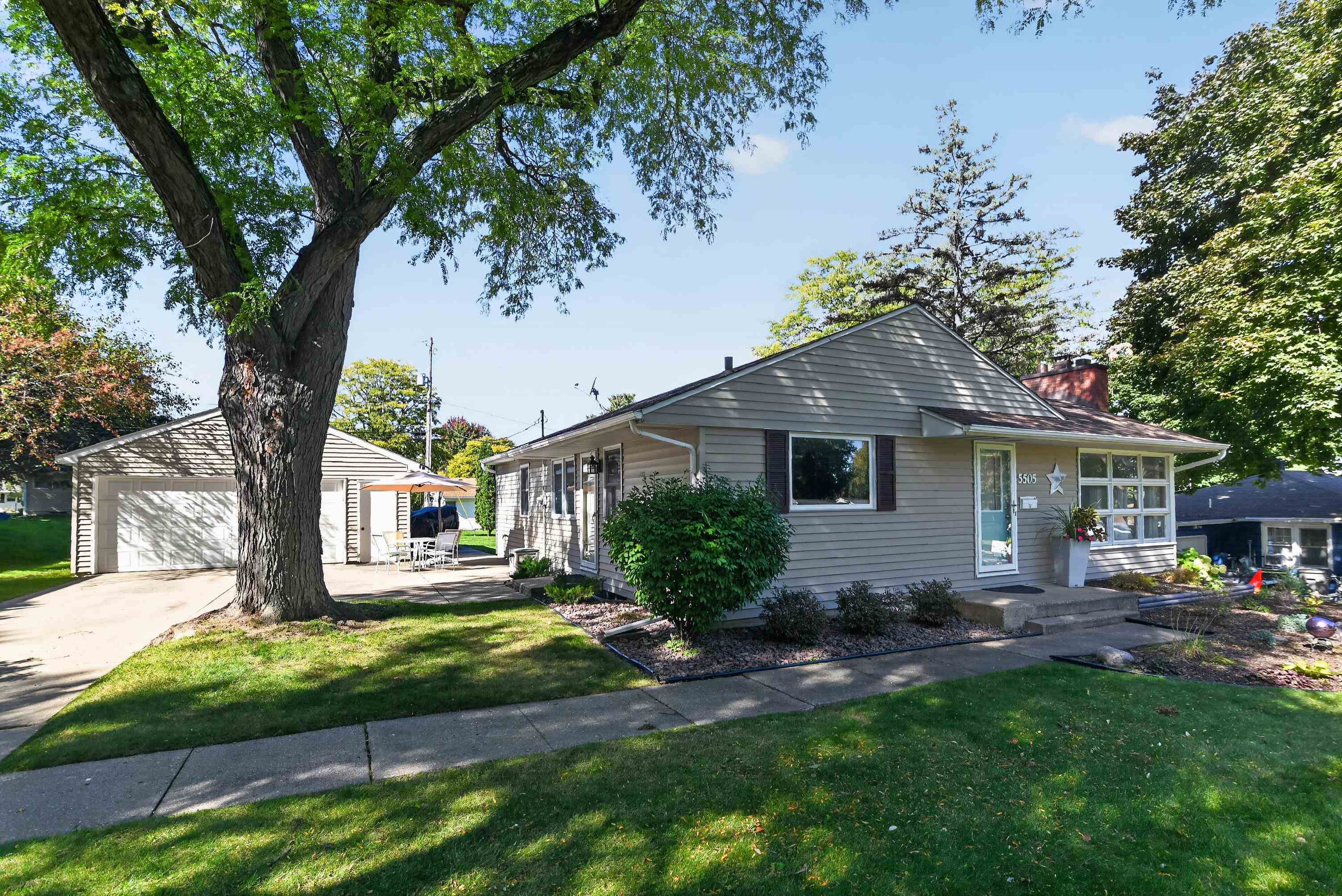 5505 Monona Pass — photo