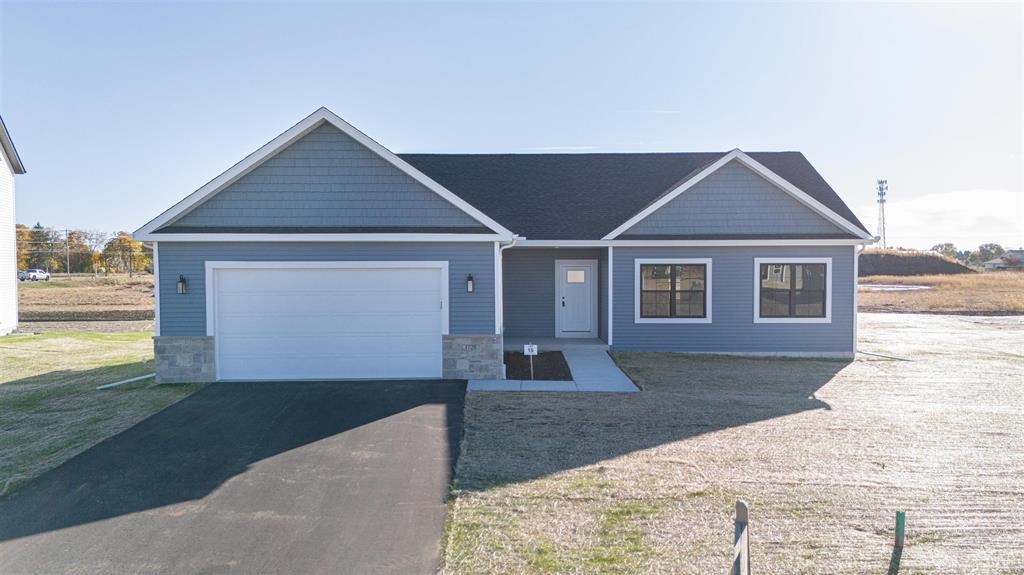 2563 Kadlec Drive — photo