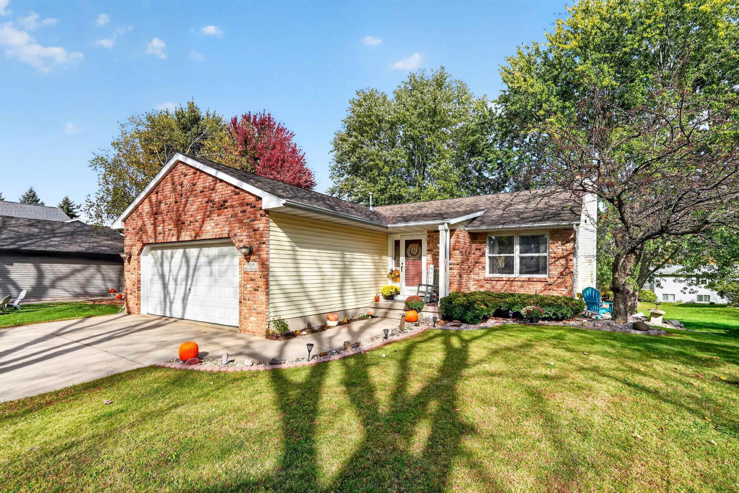 1019 Fountain Drive — photo