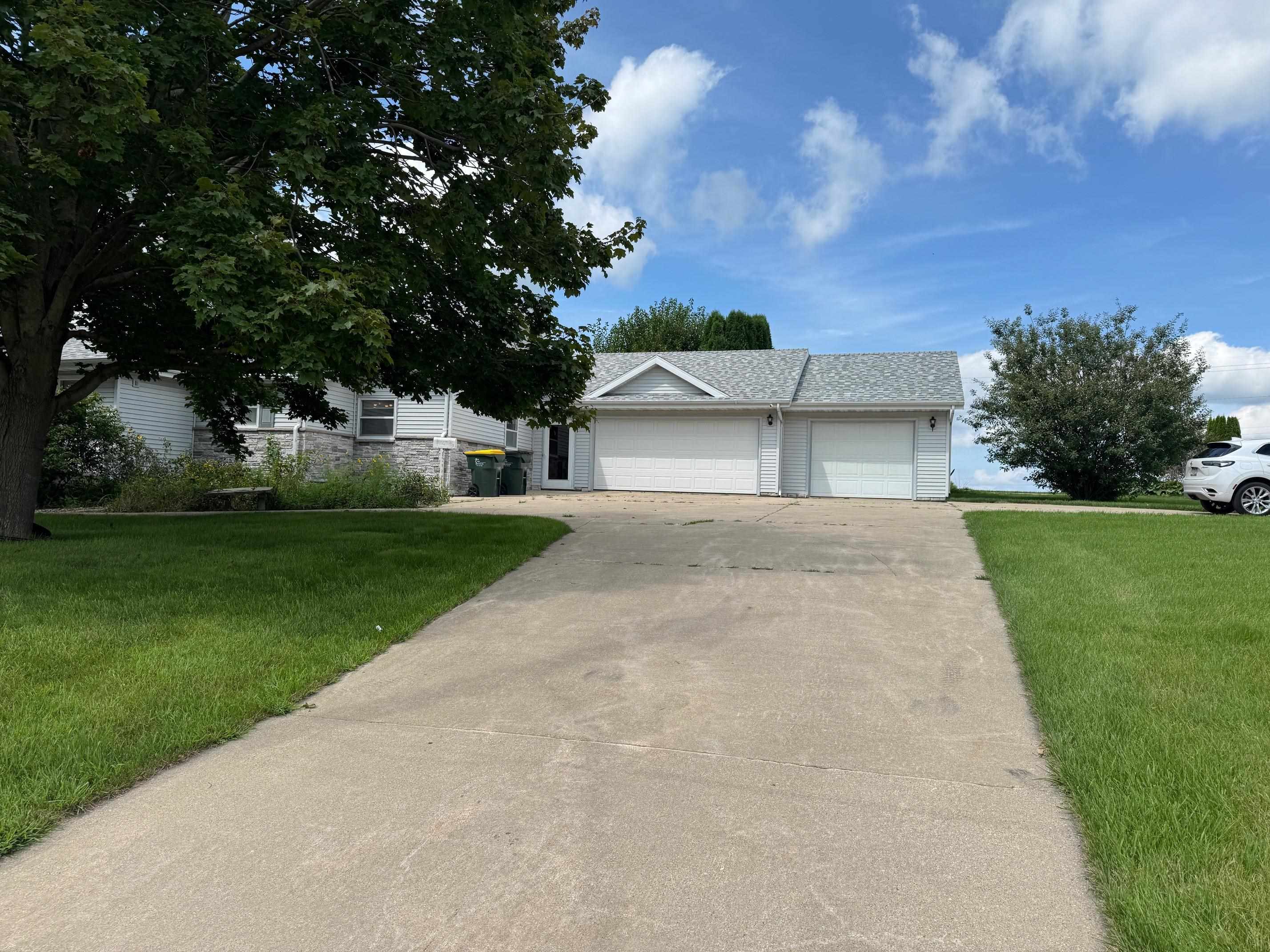 208 E Main Street, Cobb, WI 53526 — photo 2