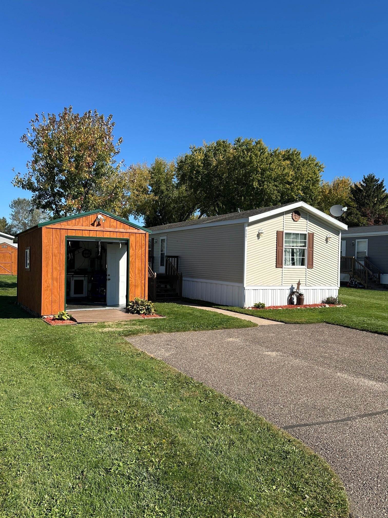 8841 Green Acres Mhc — photo