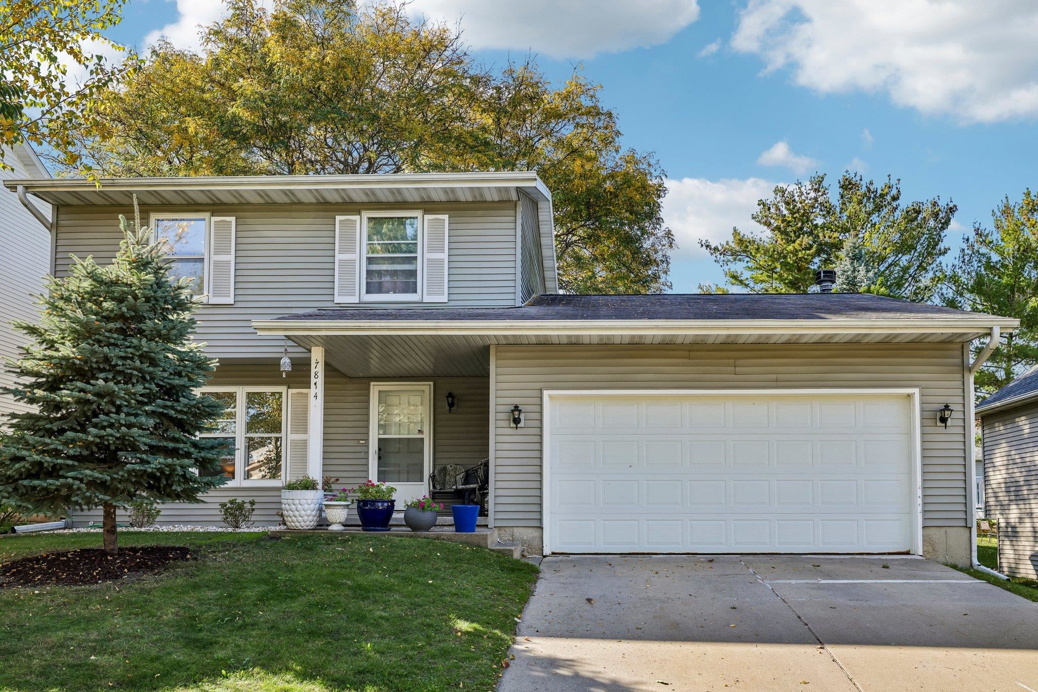 7814 E Oakbrook Circle — photo