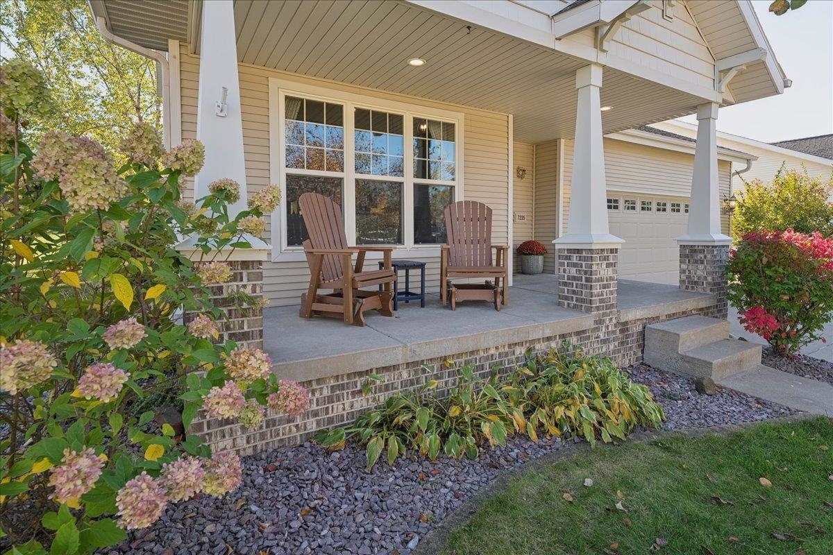 7235 Arctic Fox Drive — photo