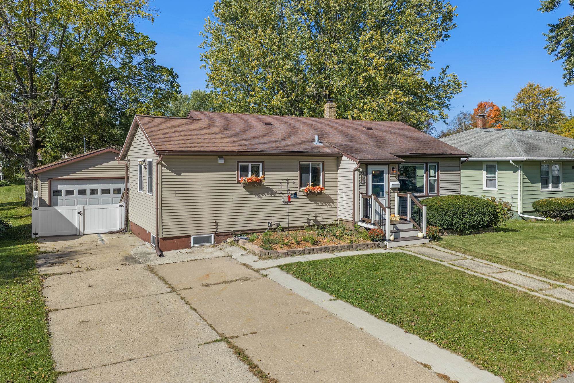 538 Ellinwood Avenue — photo