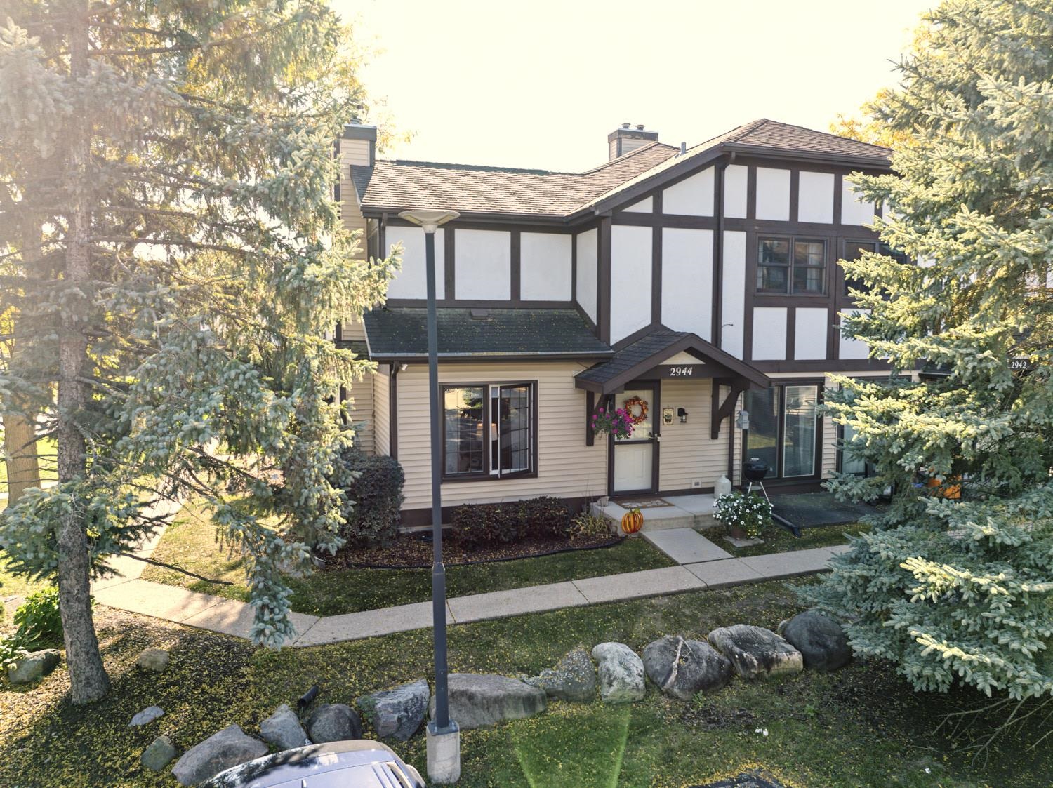 2944 Coho Street — photo