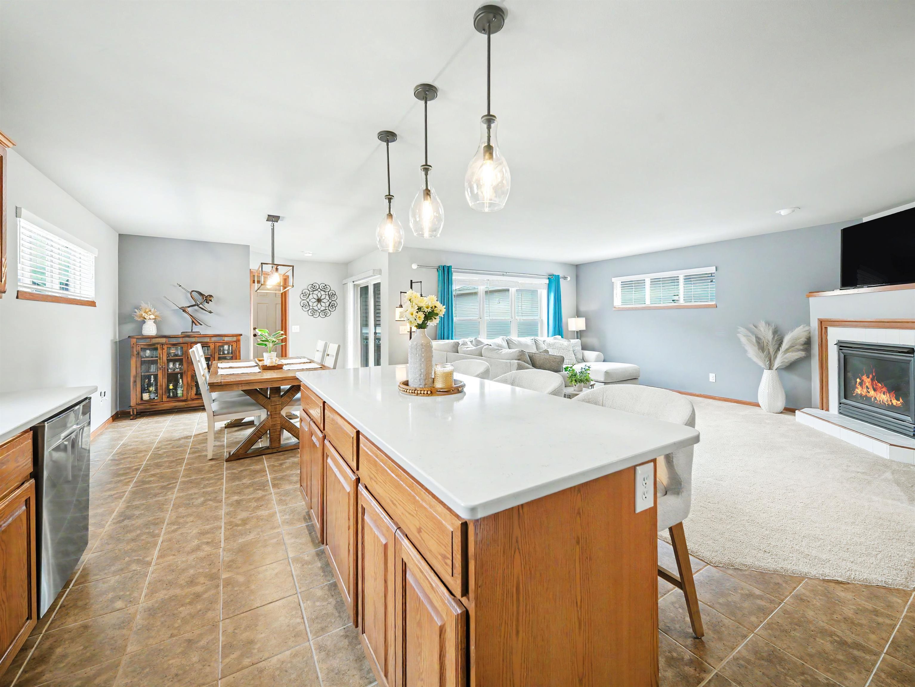 3821 Stonebridge Drive — photo