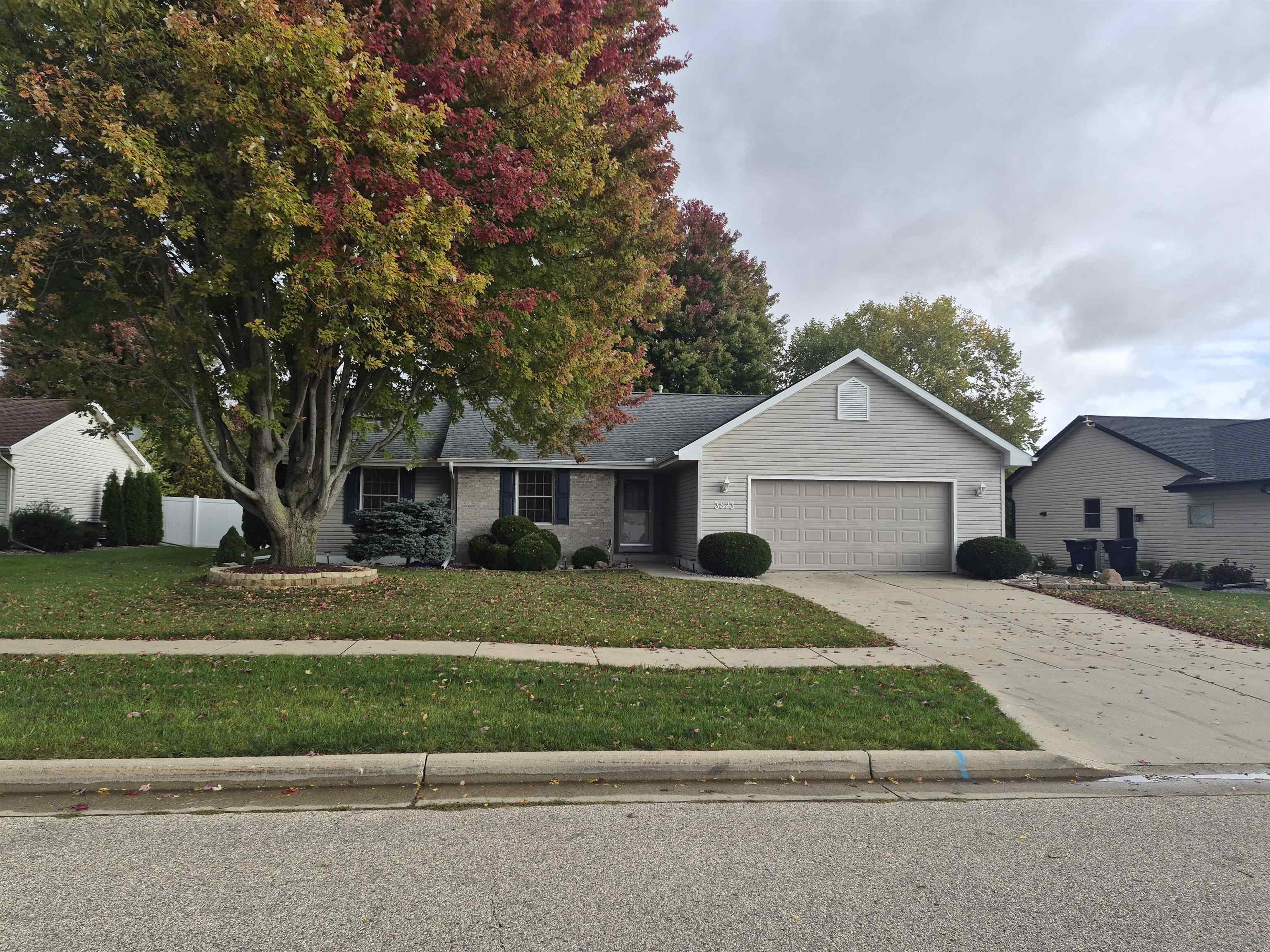 3823 Sandhill Drive — photo