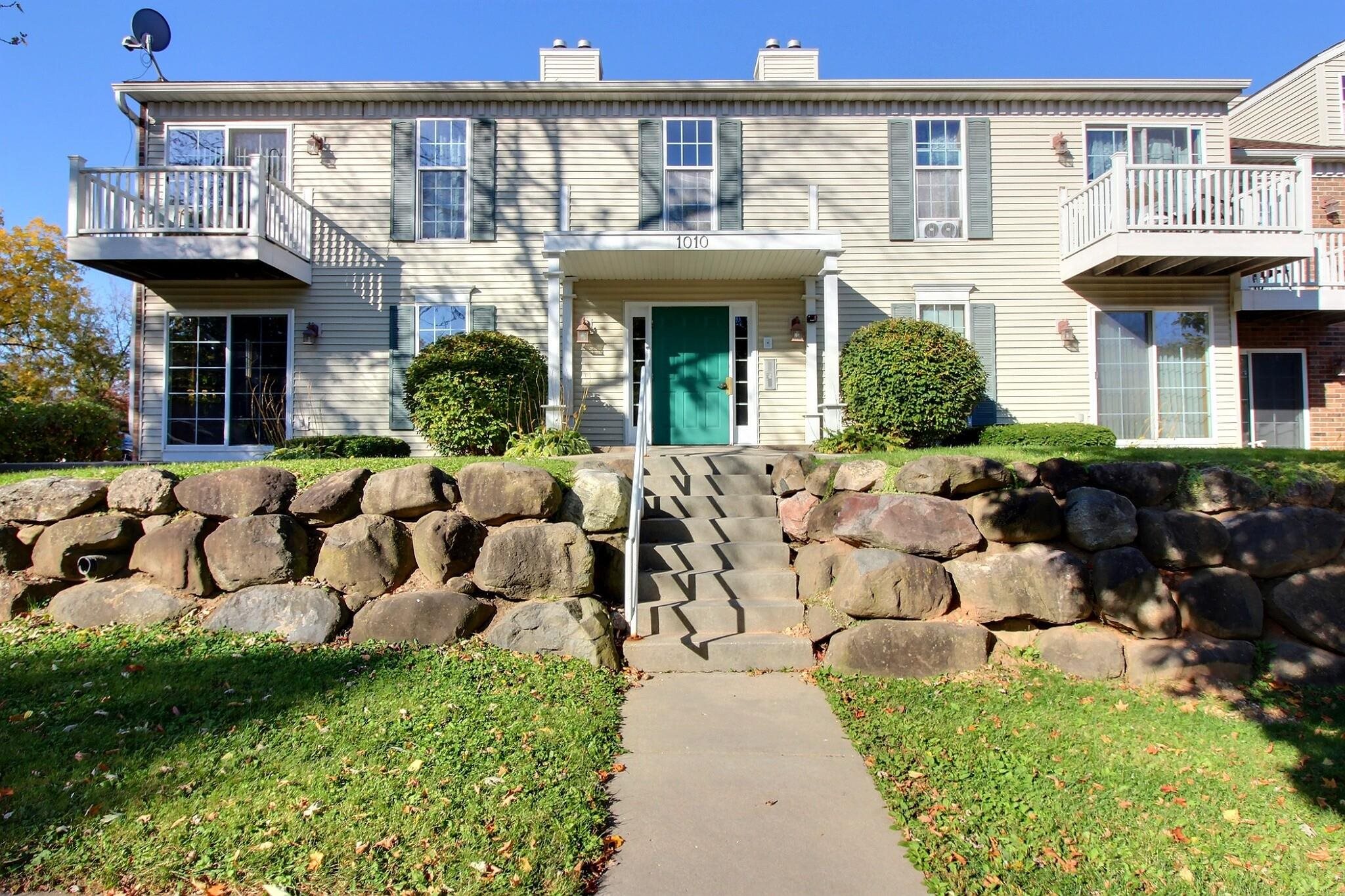 1010 Gammon Lane — photo