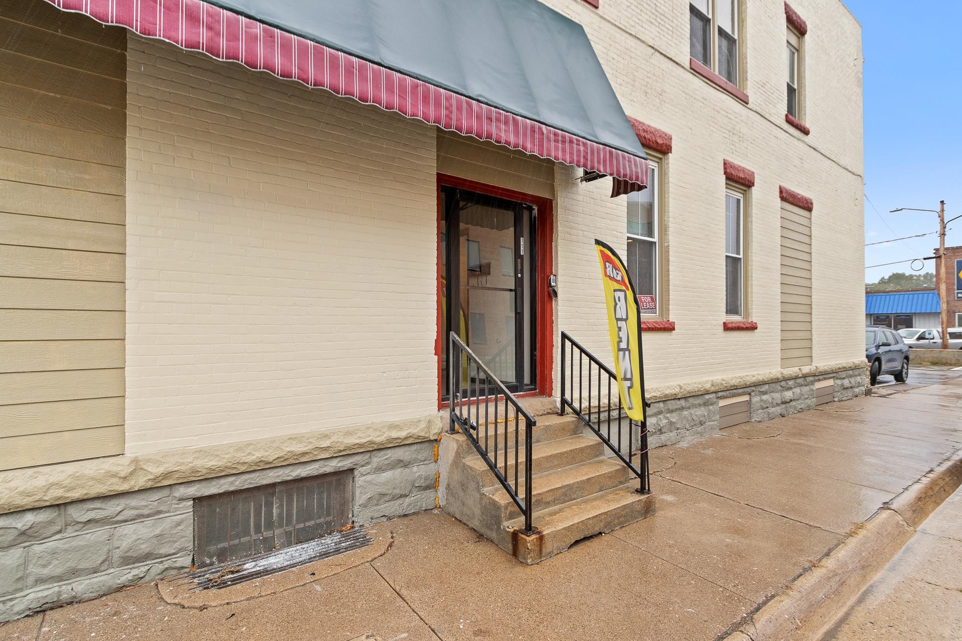 111 E Edgewater Street — photo