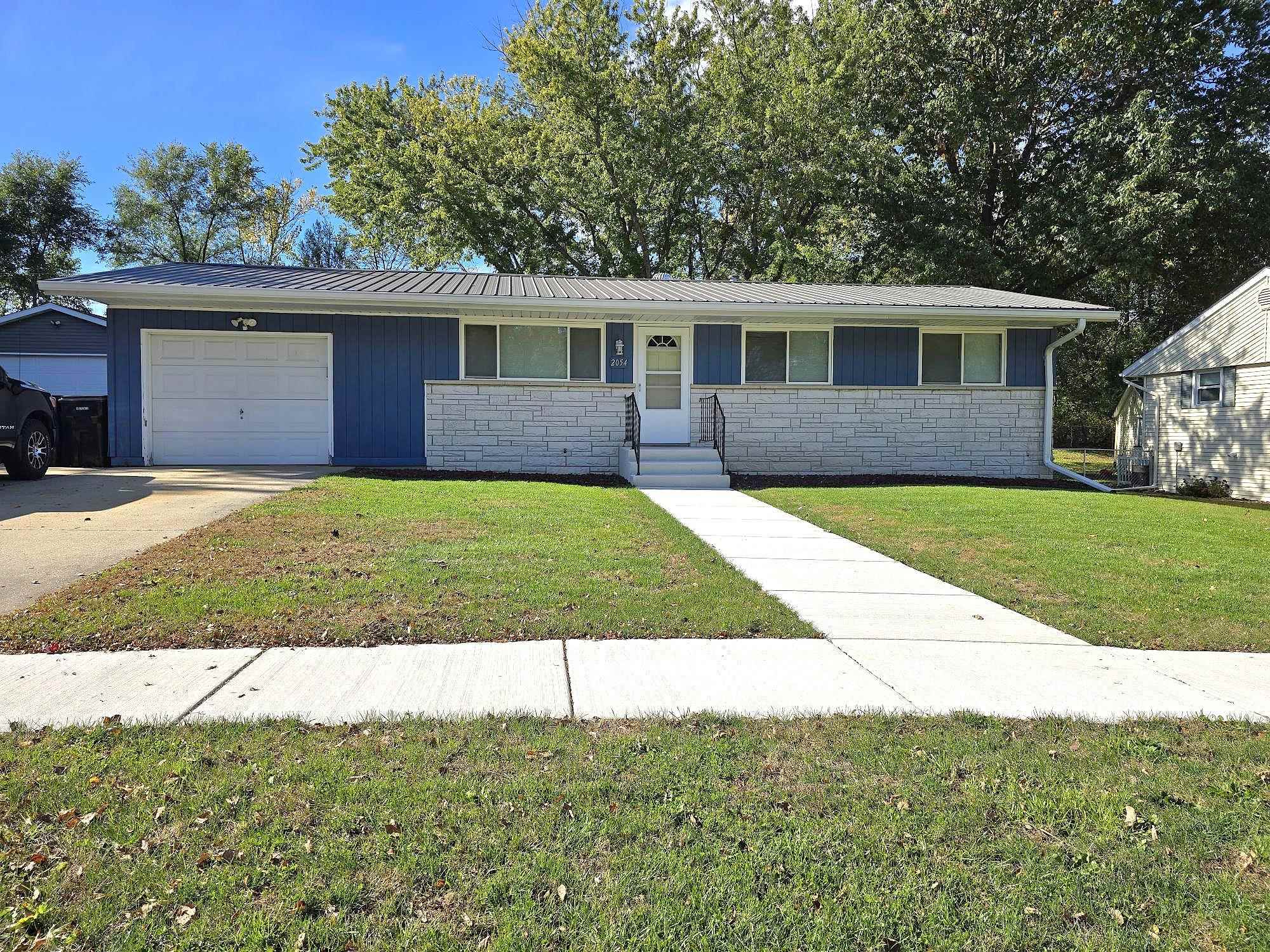 2054 Linway Drive — photo