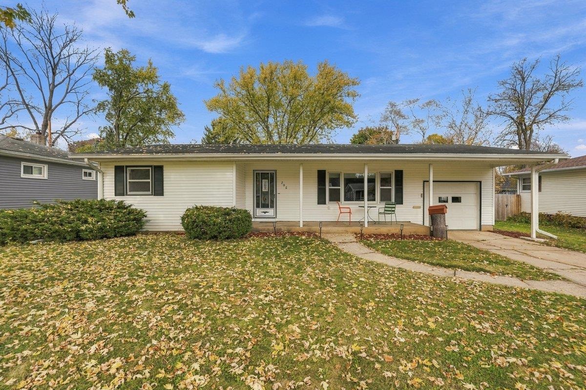 706 Hintze Road — photo