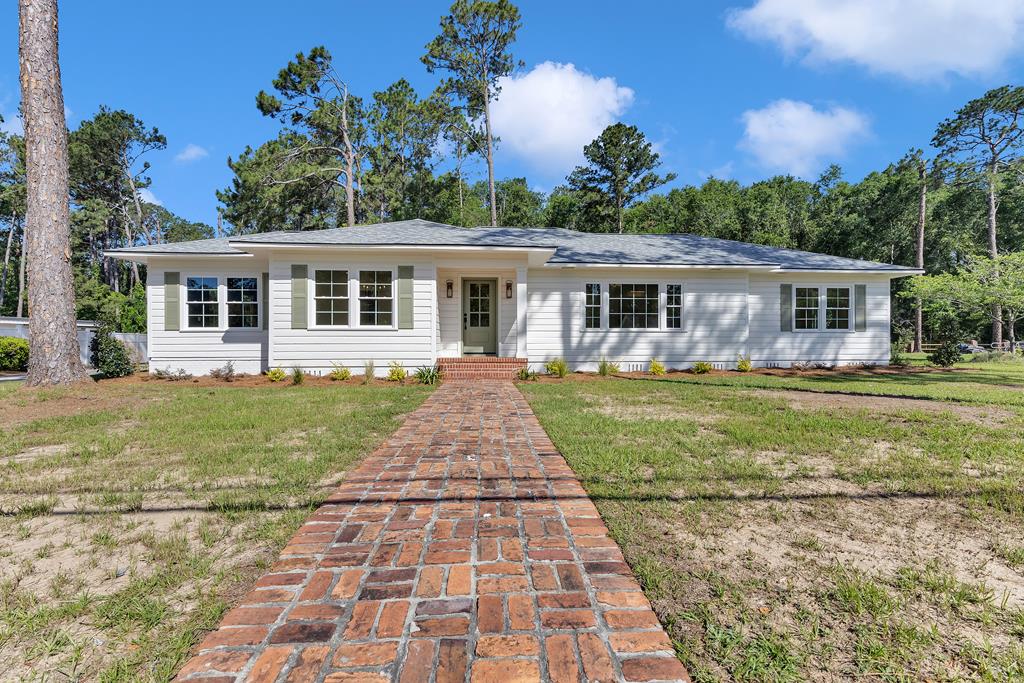 911 S Dogwood Dr — photo
