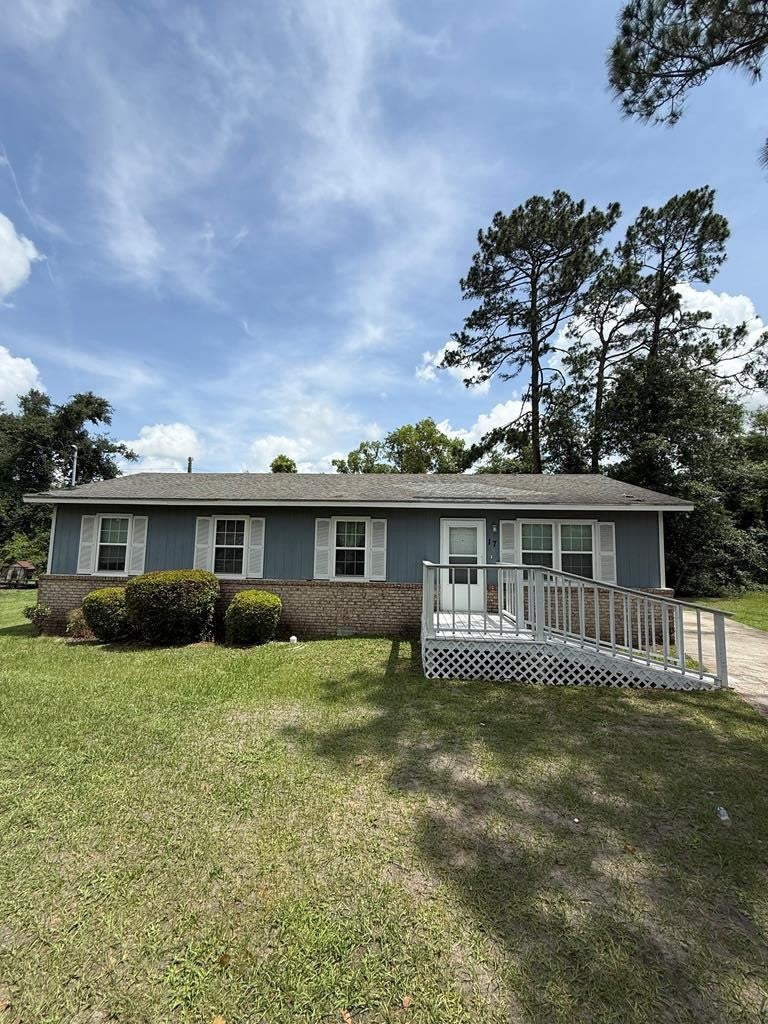 17 Pinetree Circle — photo