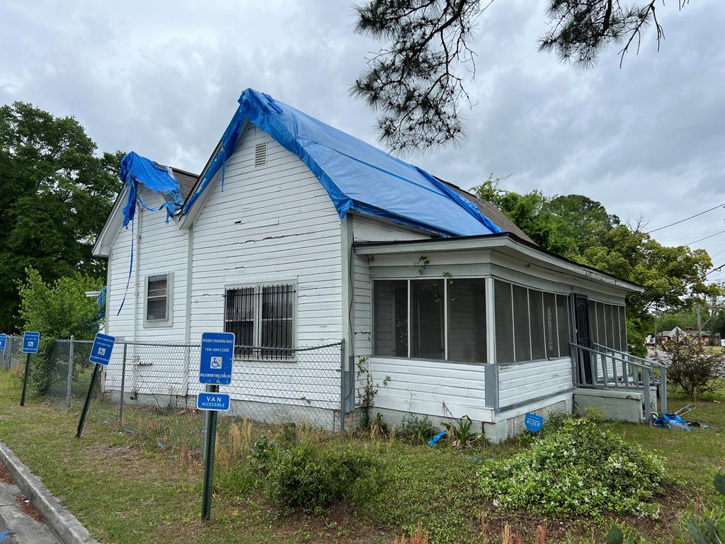 507 Lake Park Rd — photo