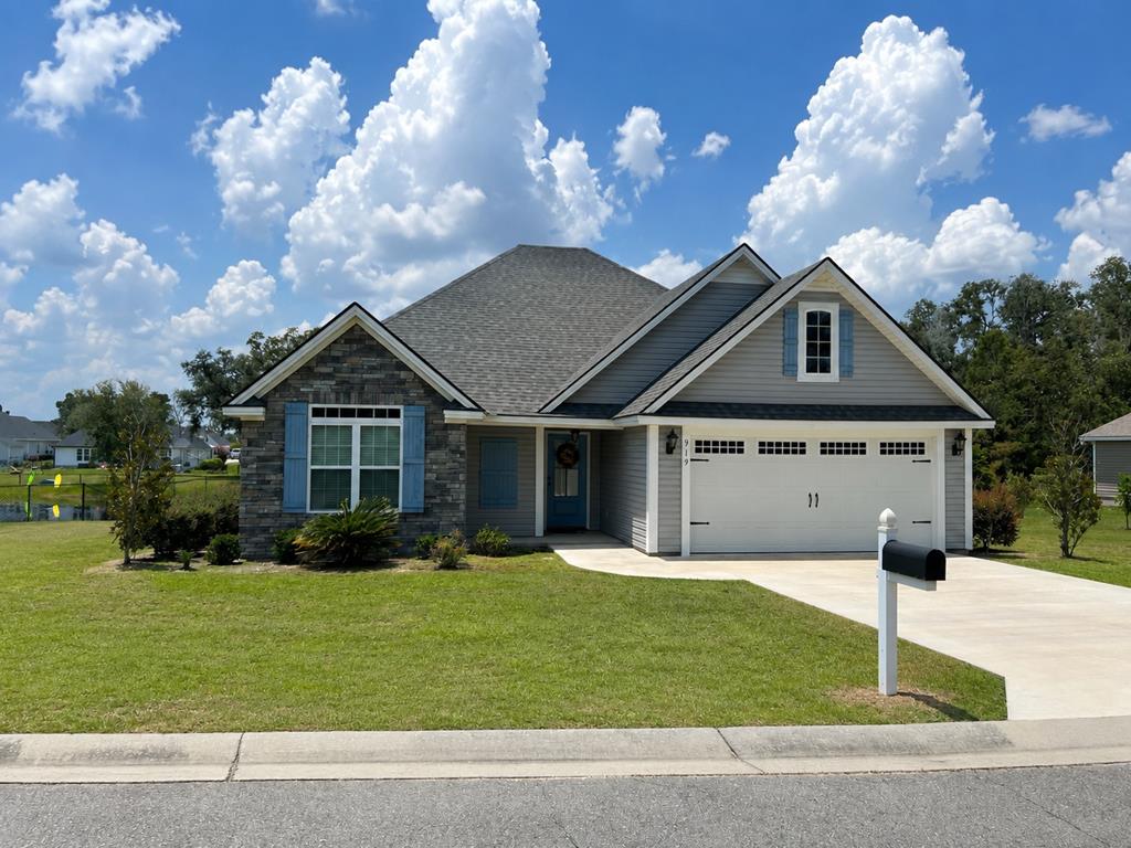 919 Heron Lane — photo