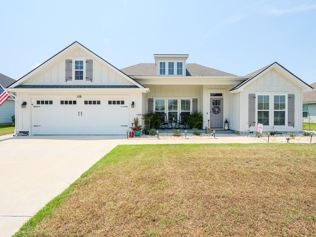 128 Floyd McNeal Dr. — photo