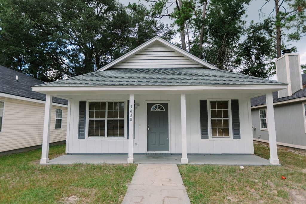 1638 Lexington Circle — photo