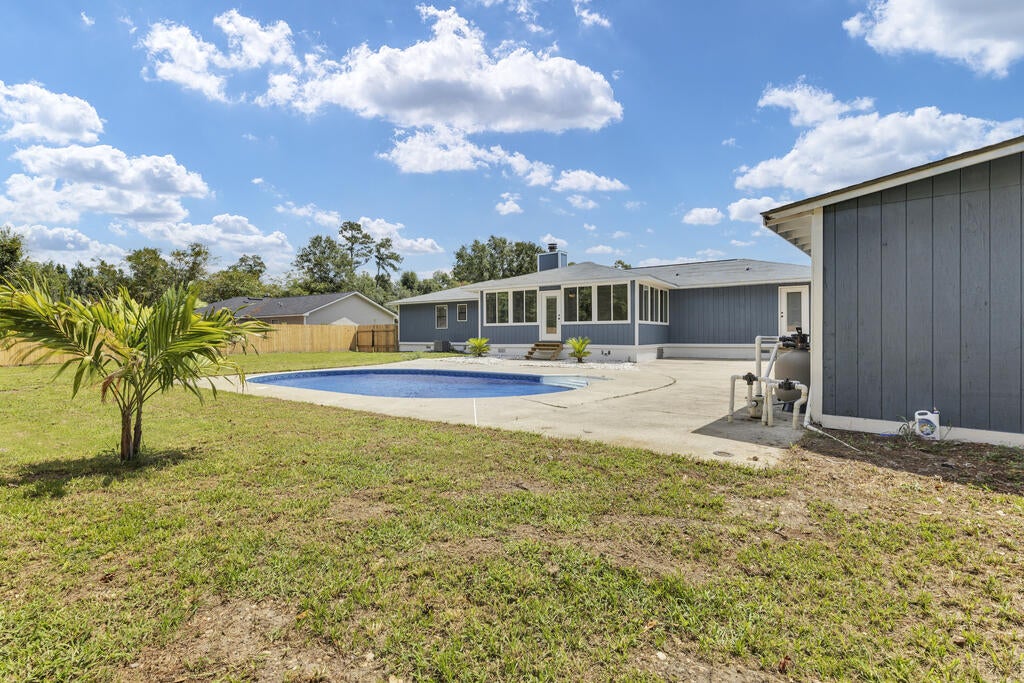 2419 Treeview Dr — photo