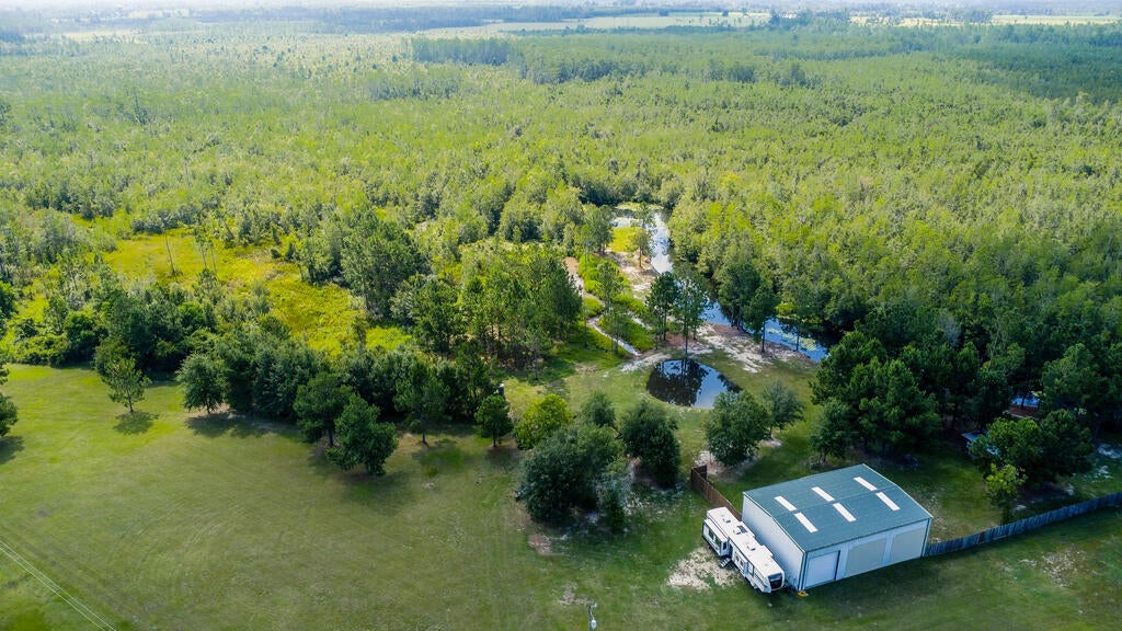 26 Lois Pl — photo