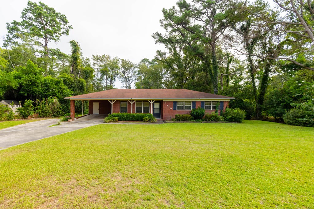 609 Parker Mathis Drive — photo
