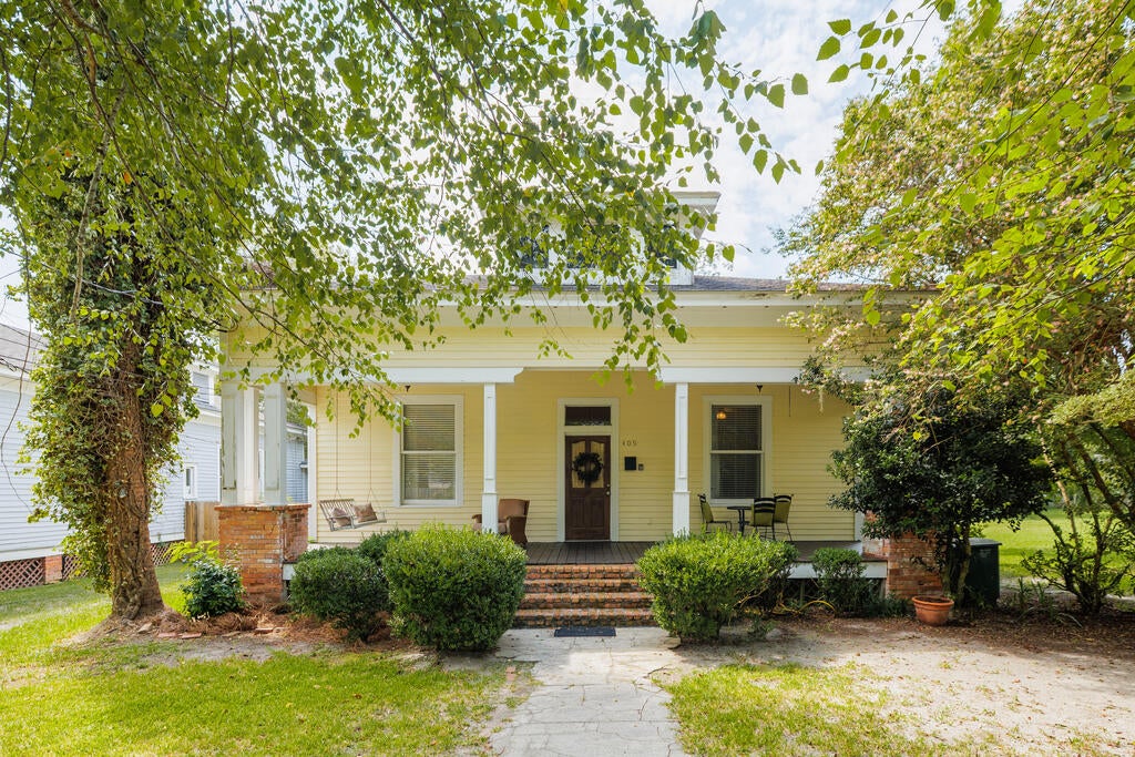 409 Floyd — photo