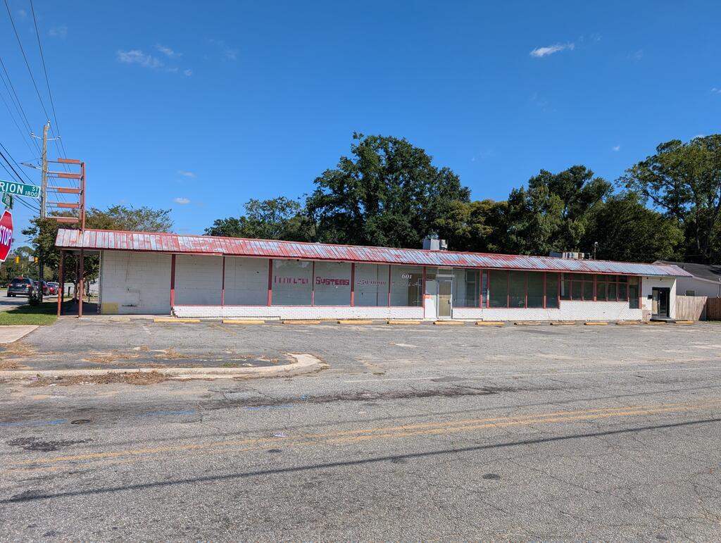 601 E Park Ave — photo