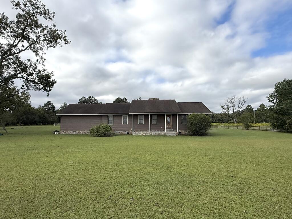 4582 S Highway 133 — photo