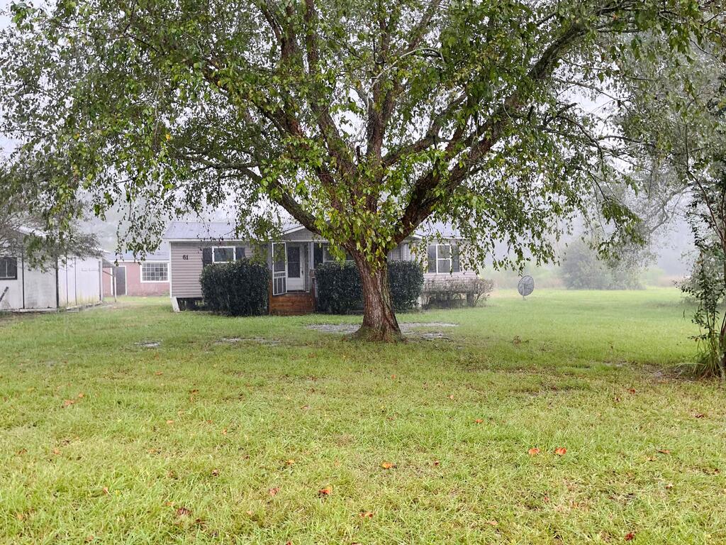 61 Amber Dr — photo