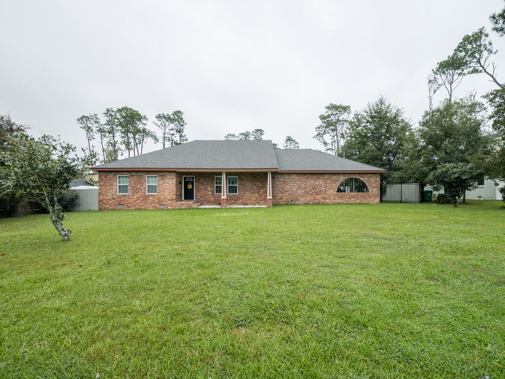 2301 Azalea Dr — photo