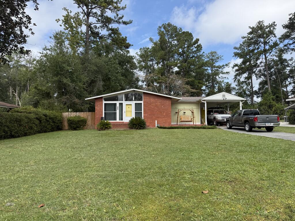 410 University Dr. — photo