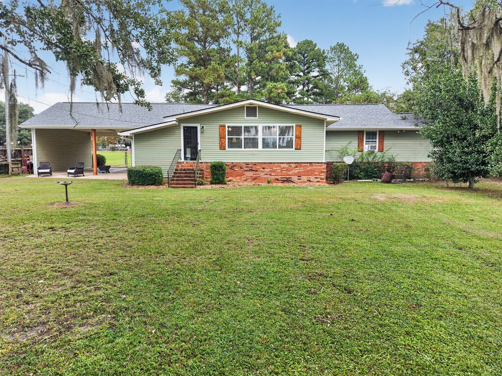 35 Woody Dr — photo