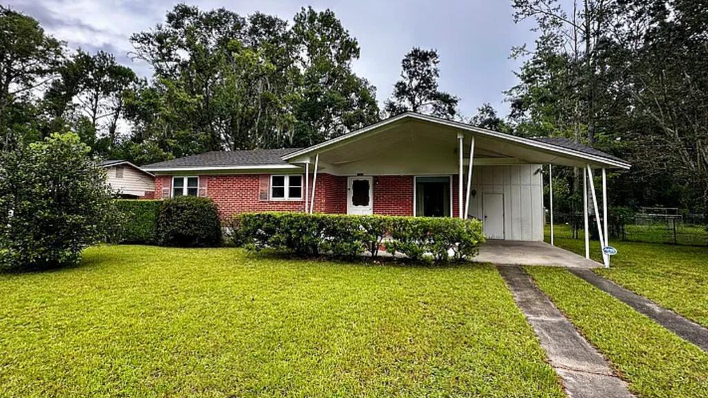 1507 Vallotton Dr. — photo