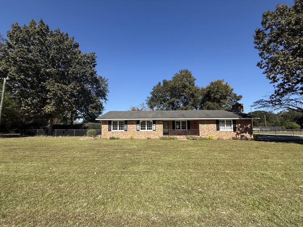 303 E Mitchell Street, Adel, GA 31620 — photo 2