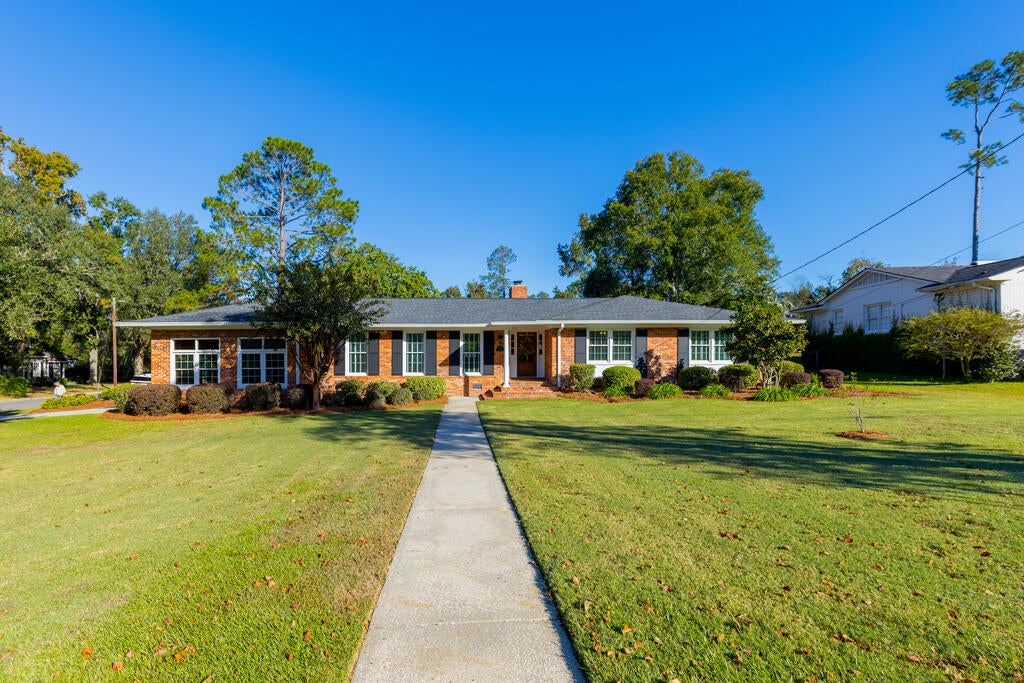 1212 Lake Dr. — photo